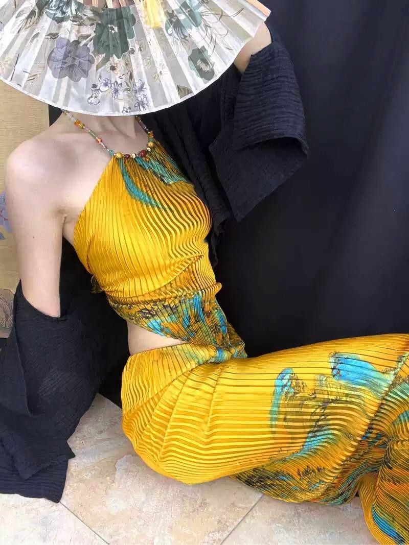 ANTIMOON Landscape Print Handbeaded Pleated Strappy Women's Matching Skirt Sets