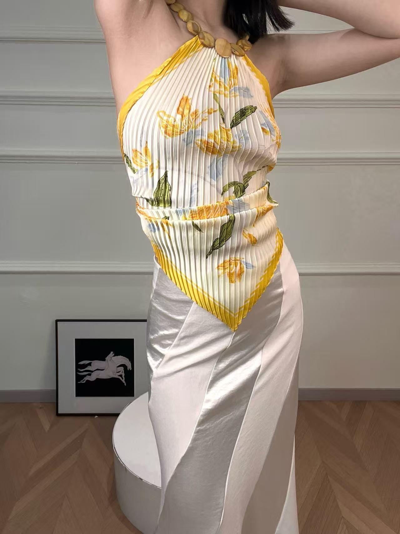 ANTIMOON Marigold Botanical Print Pleated Shell Scarf Women's Polyester Halter Tops