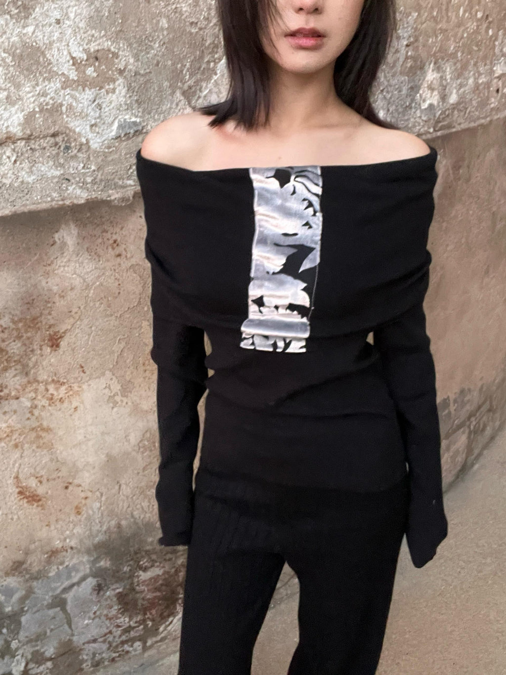 ANTIMOON_Metallic_Black_Spliced_Flocked_Knit_One_Shoulder_Women's_Matching_Skirt_Sets_997241284167_MISSTT