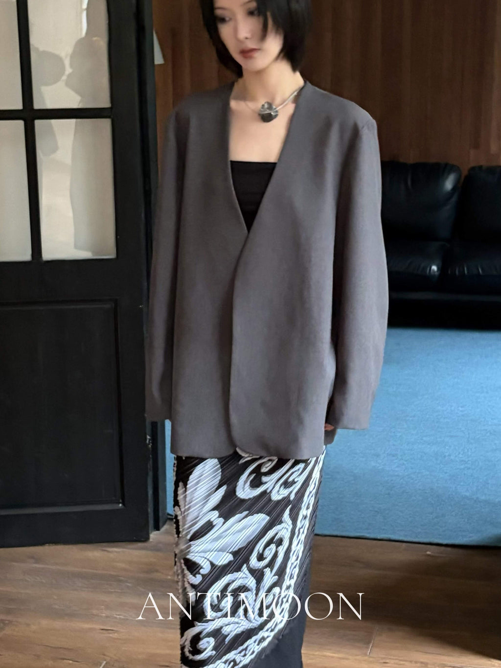 ANTIMOON_Minimalist_V-neck_No_Button_Slim_Fit_Women's_Polyester_Blazers_1049221828908_MISSTT