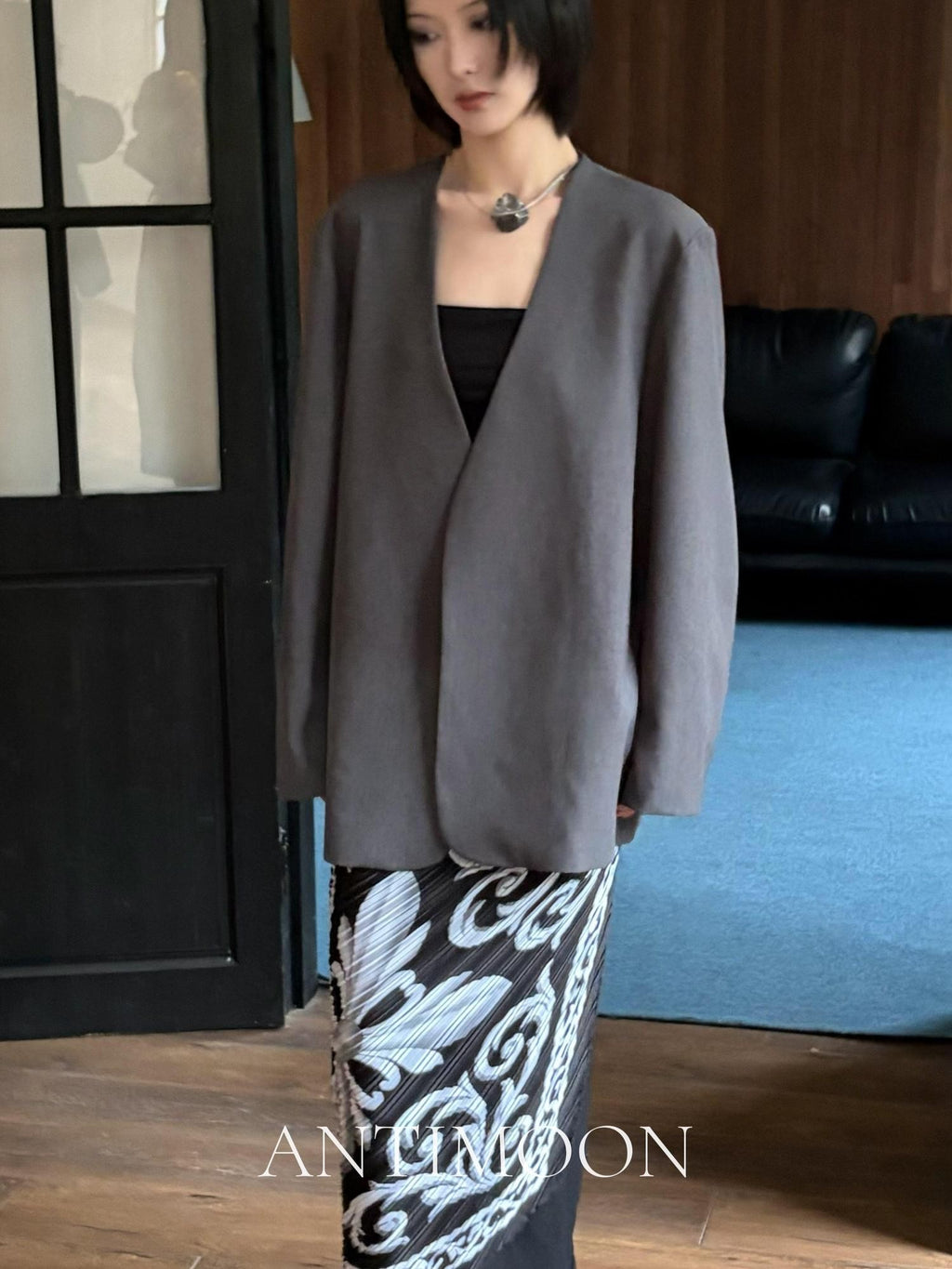 ANTIMOON Minimalist V-neck No Button Slim Fit Women's Polyester Blazers