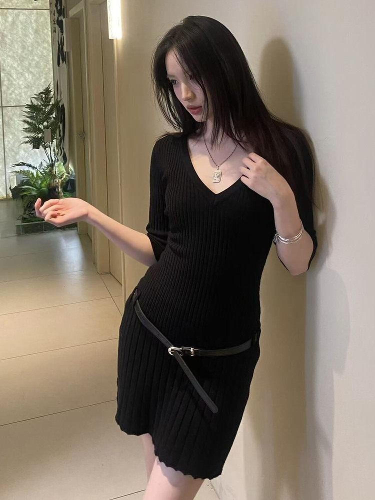 ANTIMOON Night Iris Gold Foil Black Velvet Women's Nylon Knit Slim Matching Skirt Sets