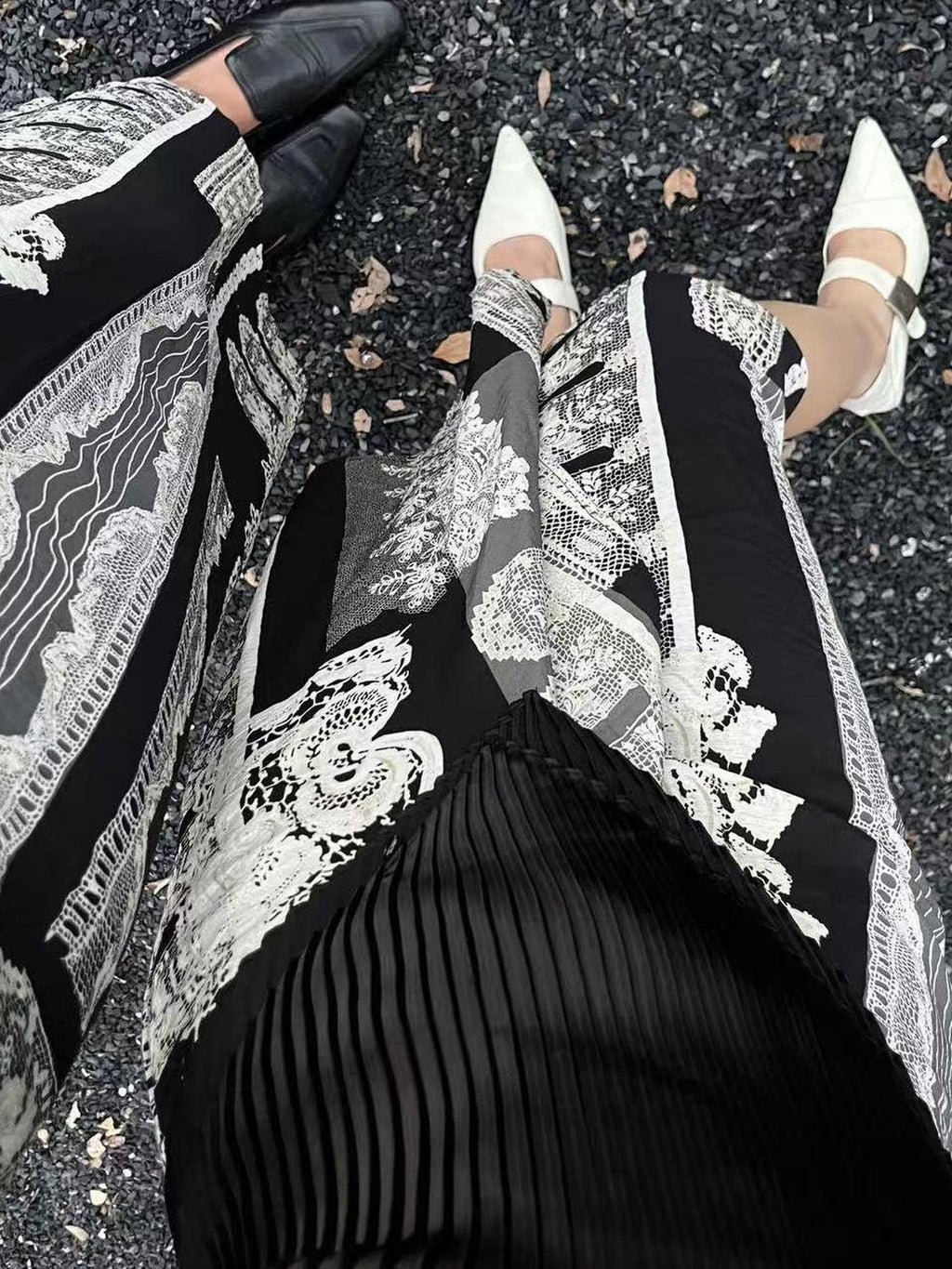 ANTIMOON Retro Baroque Lace Black White Print High Waist Women's Cotton Midi Skirts