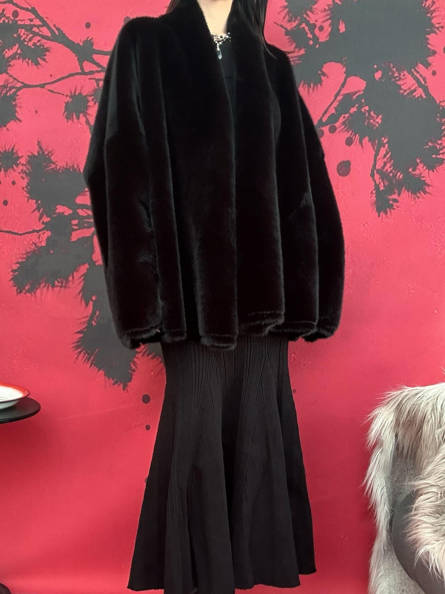 ANTIMOON Slimming Collarless Pocketed Mid Length Loose Women's Mink Plush Faux Fur Coats