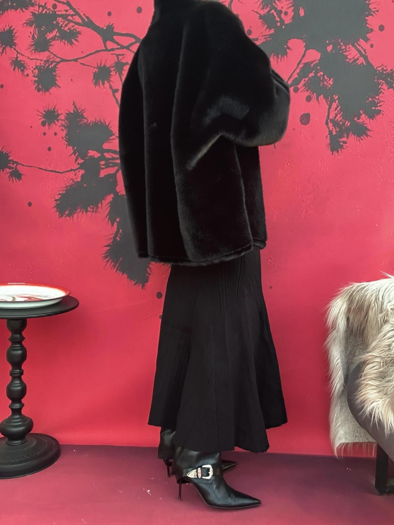 ANTIMOON Slimming Collarless Pocketed Mid Length Loose Women's Mink Plush Faux Fur Coats