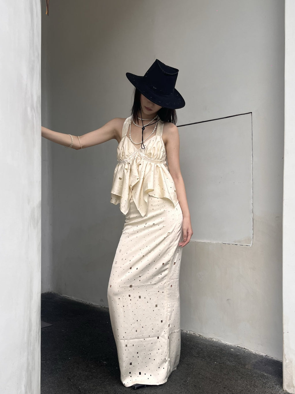 ANTIMOON_Star_Laser_Cut_Rhinestone_Halter_V-neck_Women's_Polyester_Matching_Skirt_Sets_827954187284_MISSTT