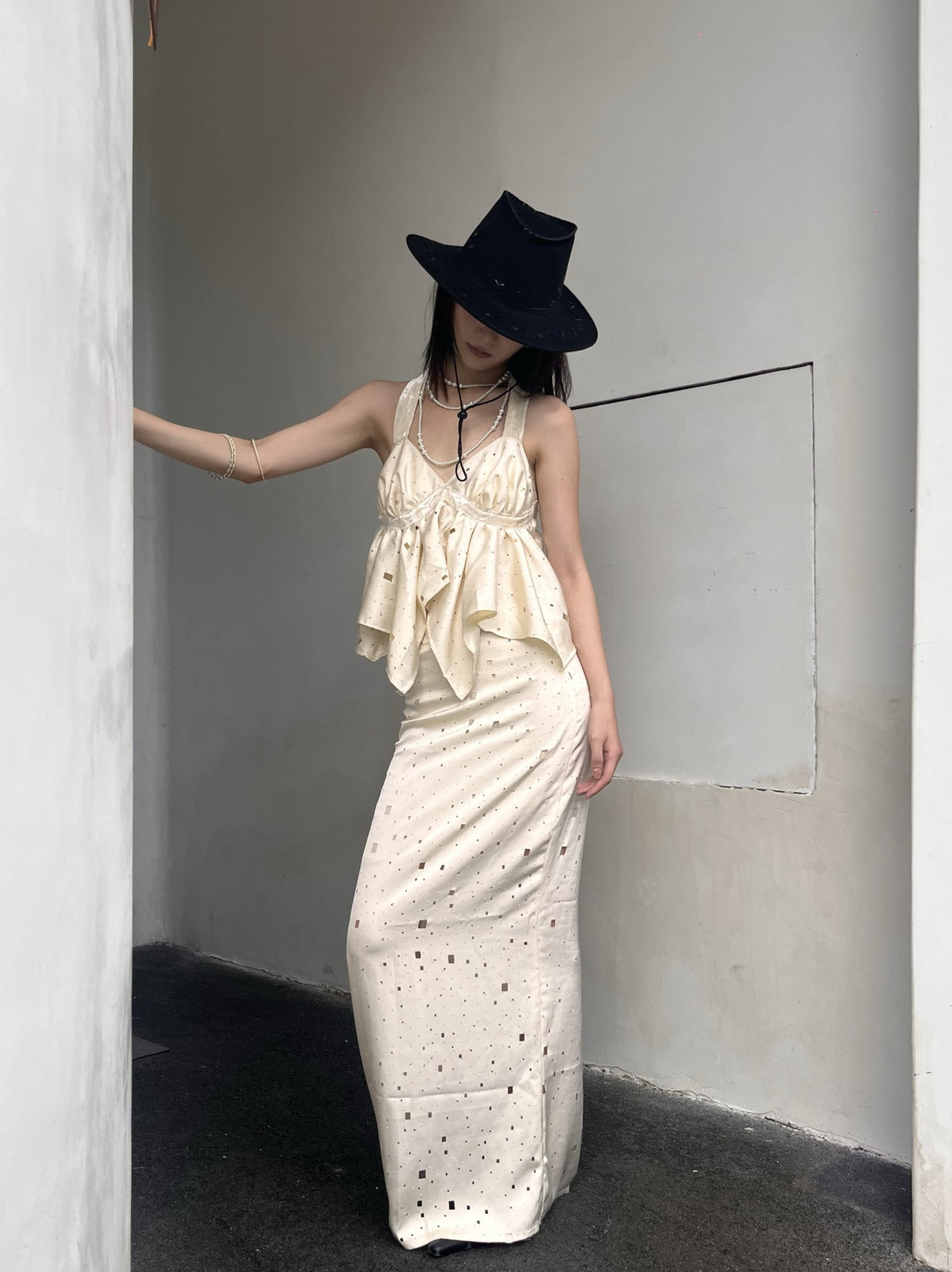 ANTIMOON_Star_Laser_Cut_Rhinestone_Halter_V-neck_Women's_Polyester_Matching_Skirt_Sets_827954187284_MISSTT