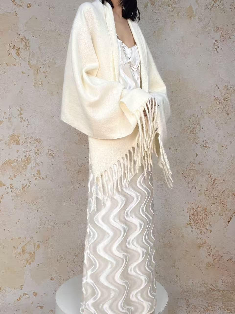 ANTIMOON Thick Soft Tassel Oversized Women's Polyester Scarves & Shawls