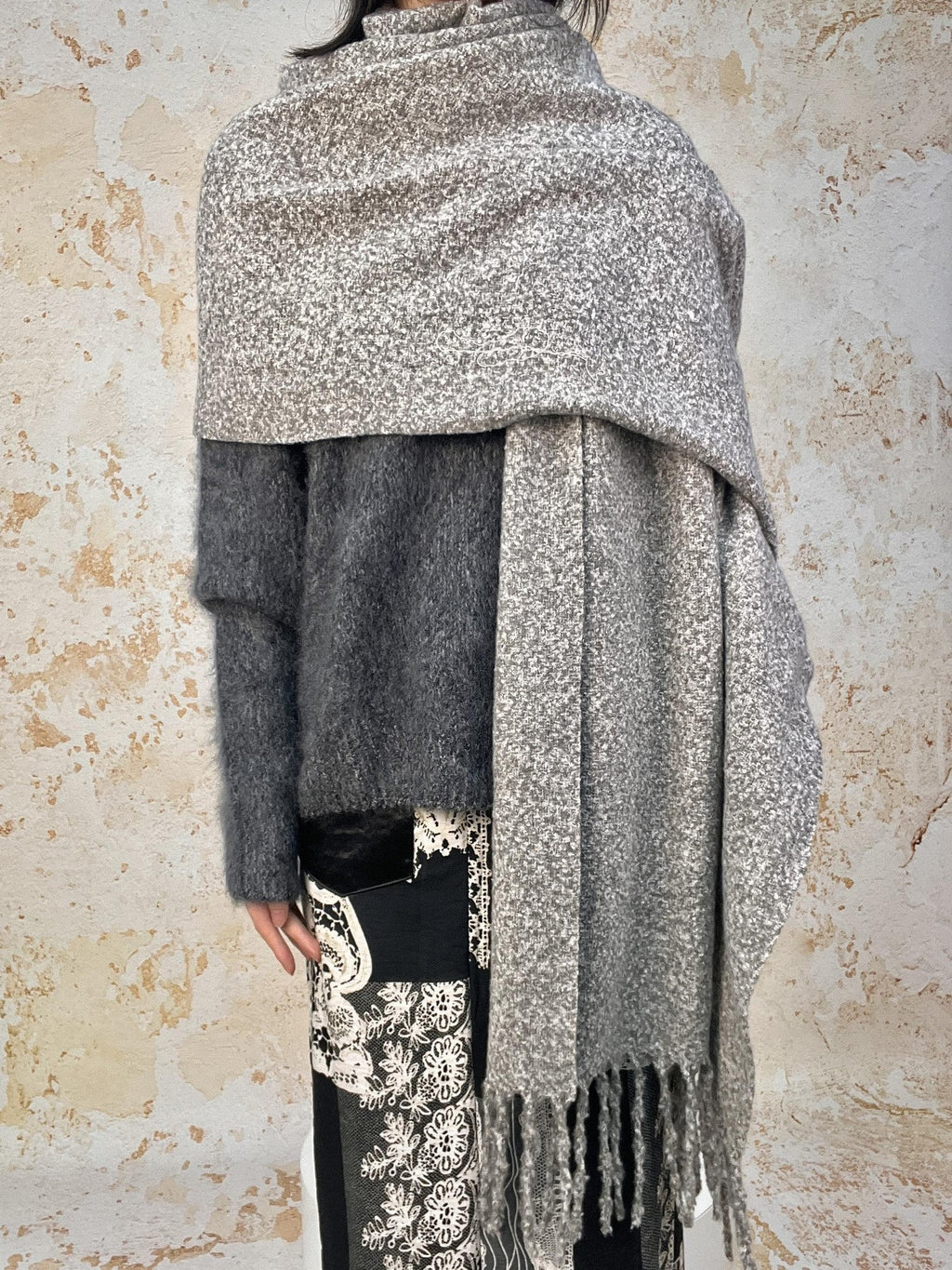 ANTIMOON Thick Soft Tassel Oversized Women's Polyester Scarves & Shawls