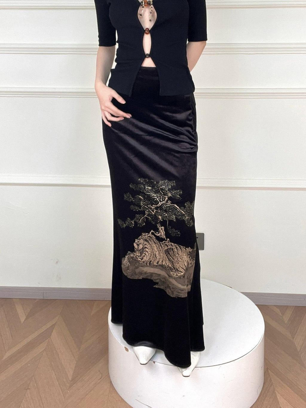 ANTIMOON Tiger Print Pleated High Waist Pencil Women's Velvet Midi Skirts