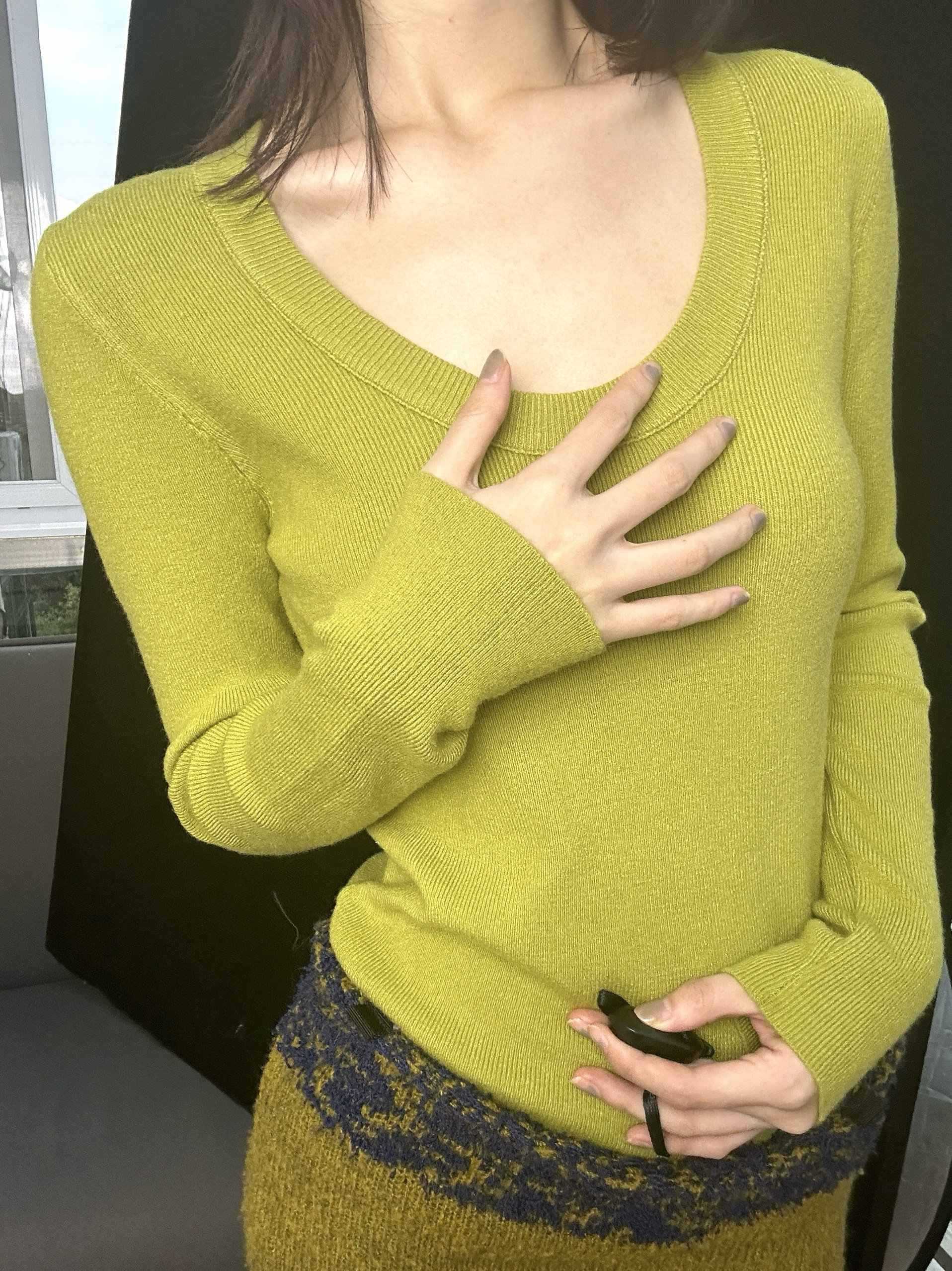 ANTIMOON_U_Neck_Fine_Knit_Slim_Fit_Women's_Wool_Blend_Long_Sleeve_T-shirts_852342840954_MISSTT