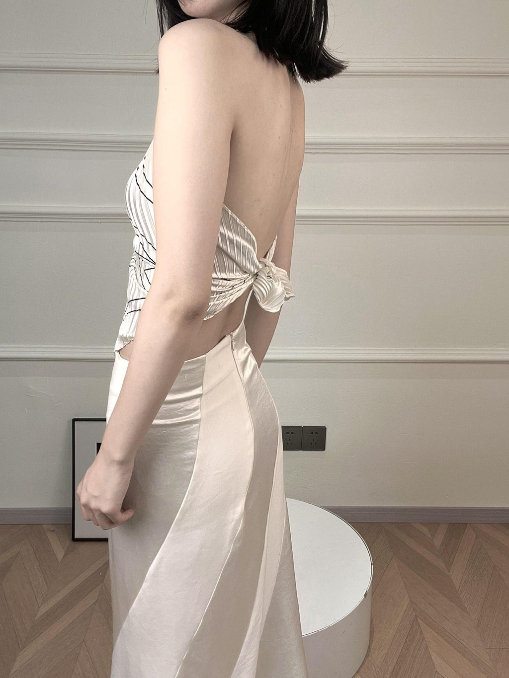 ANTIMOON White Shell Striped Minimalist Scarf Style Women's Polyester Halter Tops