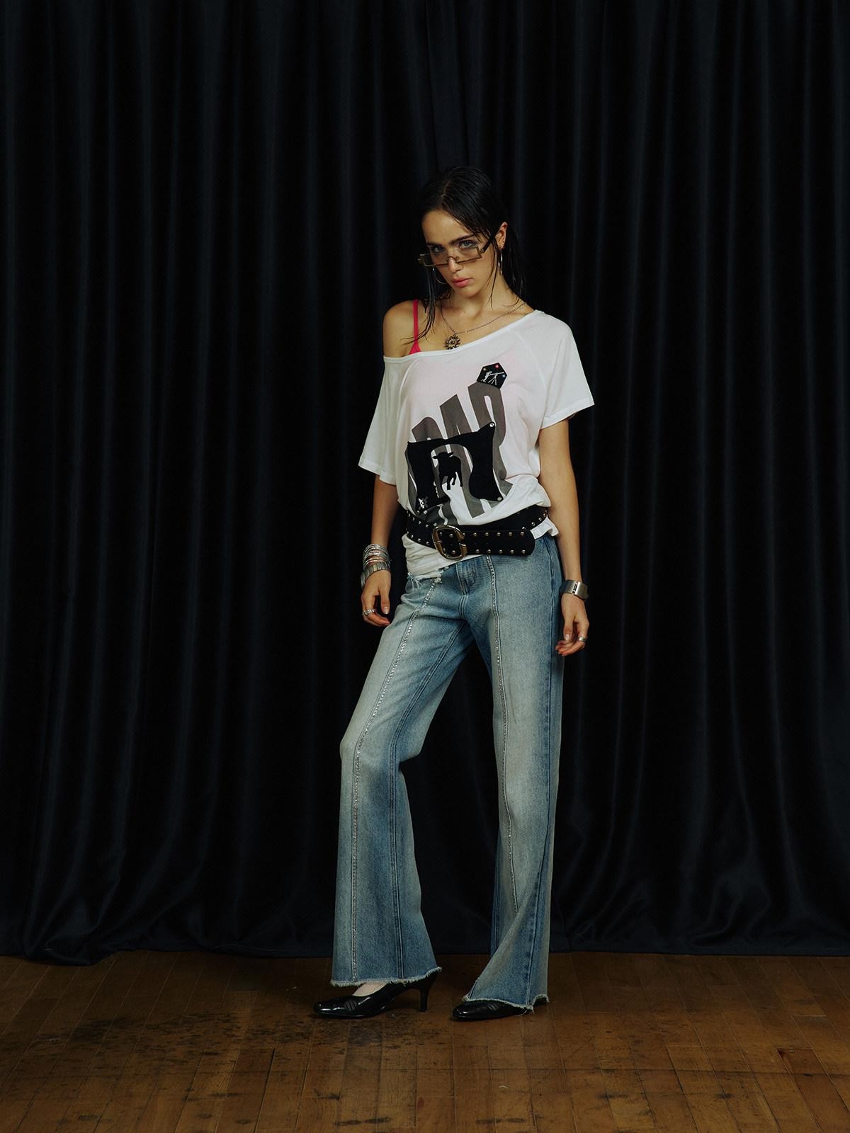 APRIORITY 3d Flocked Letter Studded Slanted Shoulder Women's Lyocell Off-shoulder T-shirts
