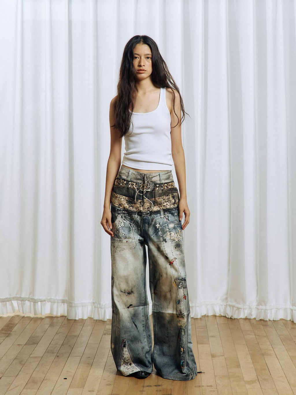 APRIORITY 3d Textured Print Ripped Distressed Washed Women's Cotton Straight-leg Jeans