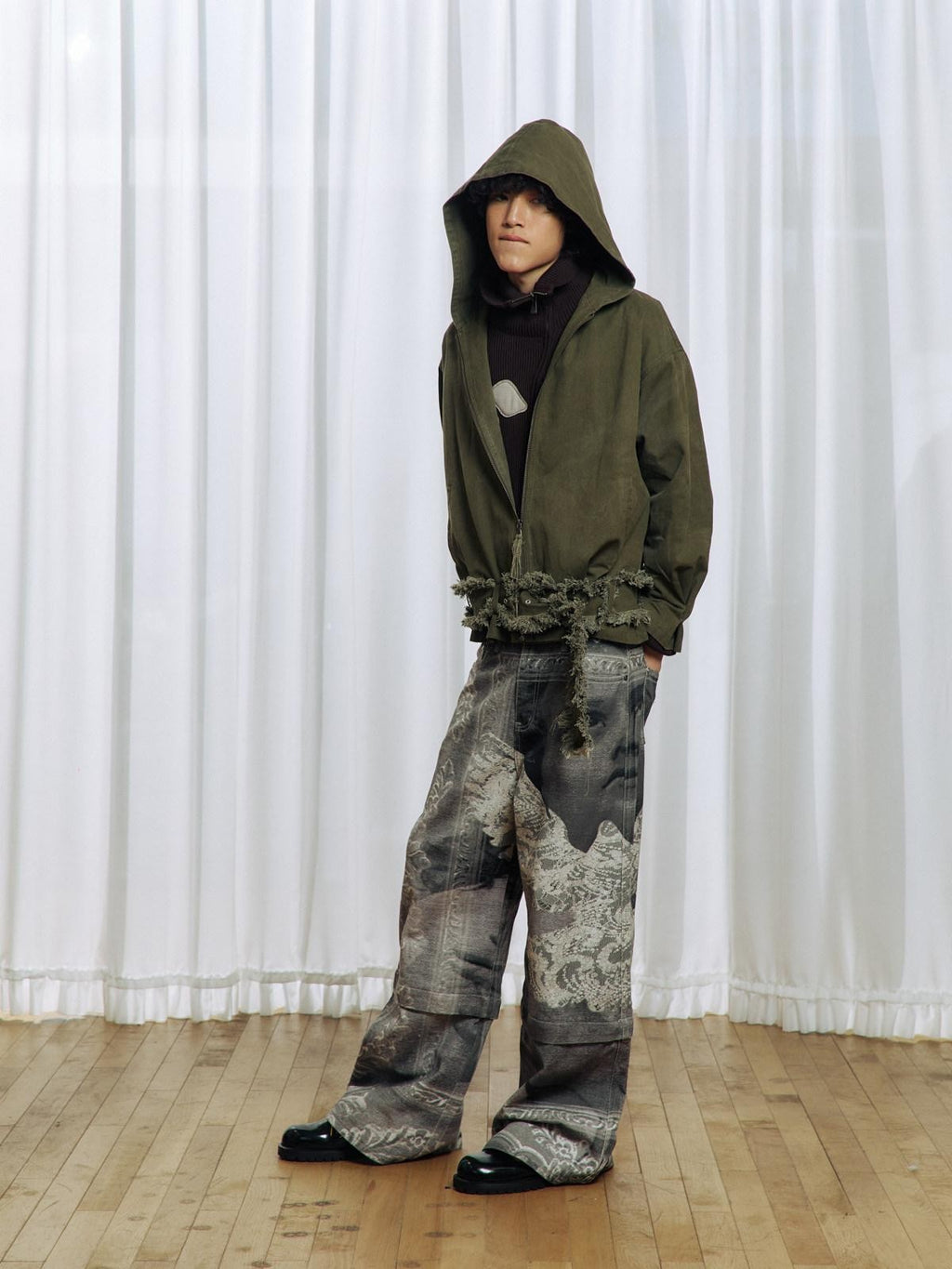 APRIORITY Army Green Distressed Frayed Tassel Vintage Print Women's Cotton Zip-up Hoodies