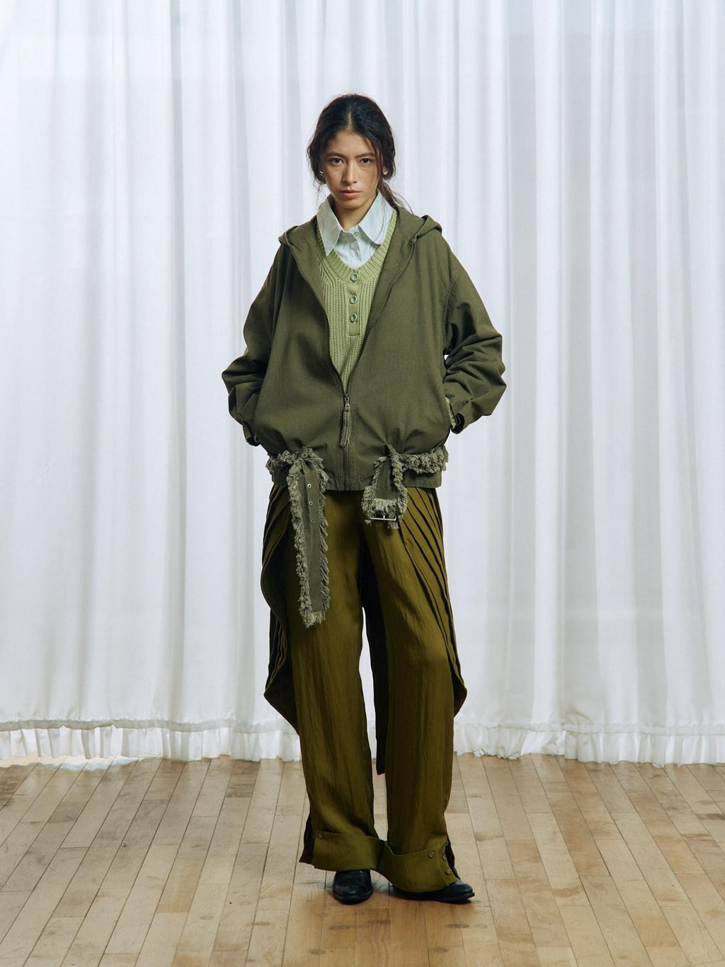 APRIORITY Army Green Distressed Frayed Tassel Vintage Print Women's Cotton Zip-up Hoodies