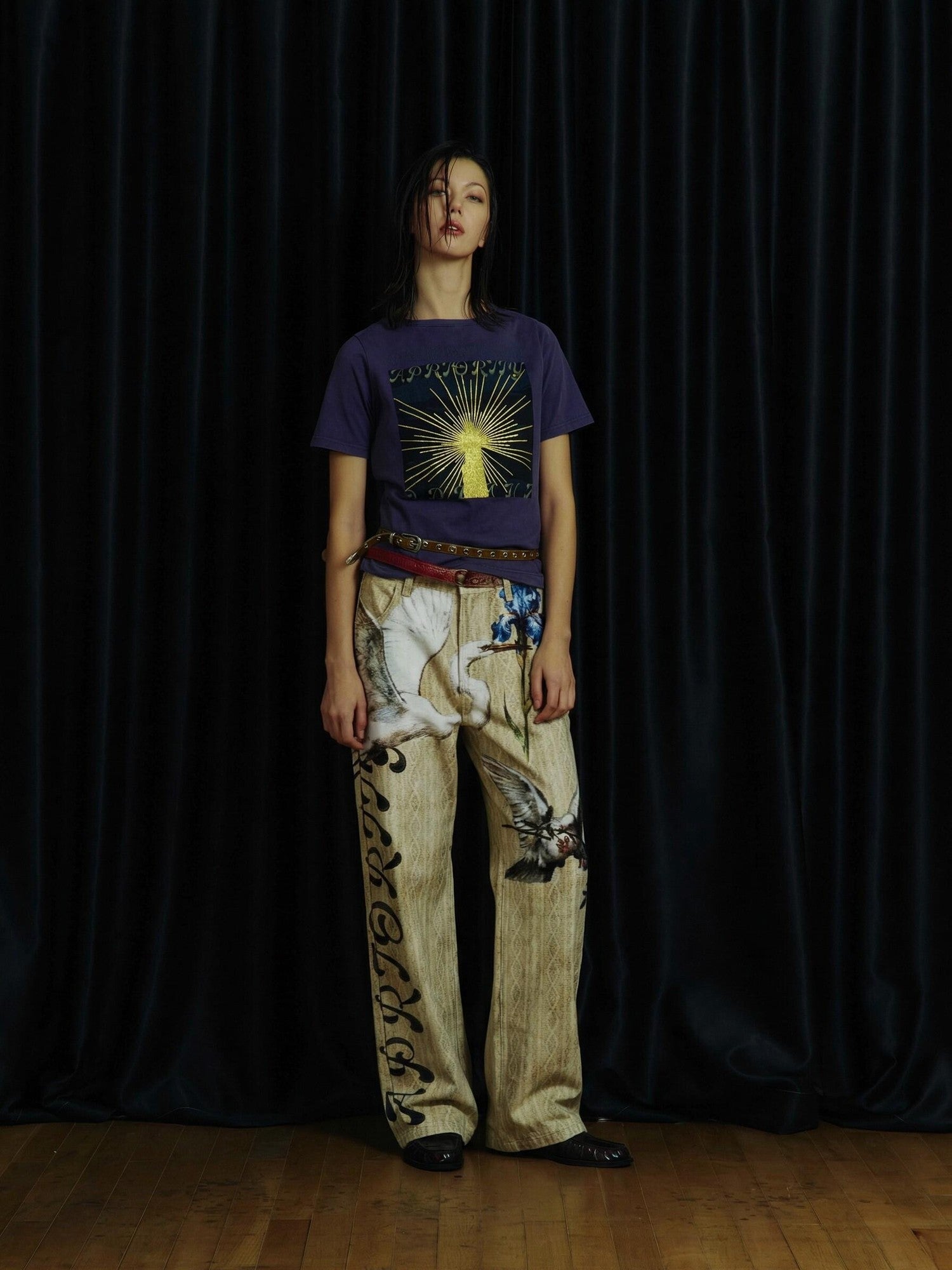 APRIORITY Beige 3d Printed Bird And Floral Women's Cotton Straight-leg Jeans