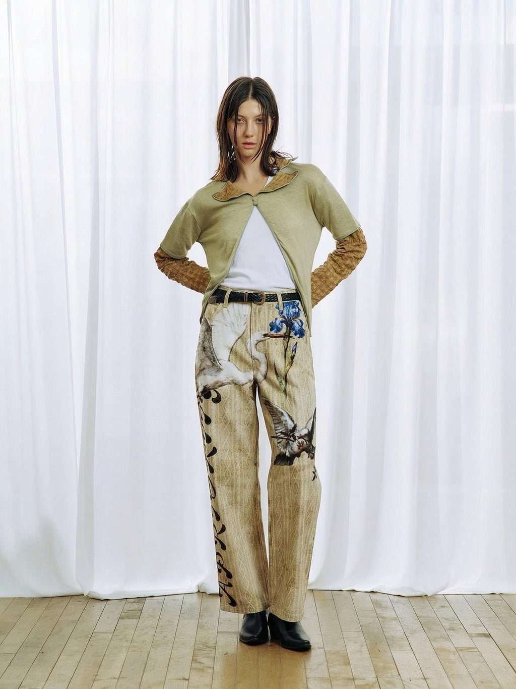 APRIORITY Beige 3d Printed Bird And Floral Women's Cotton Straight-leg Jeans