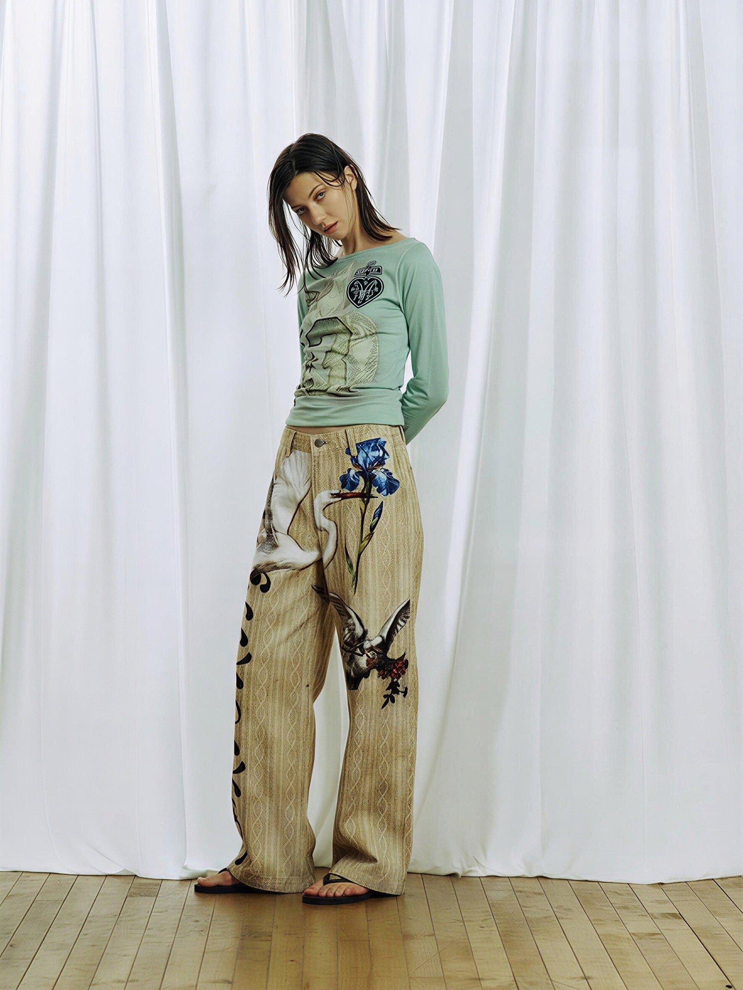 APRIORITY Beige 3d Printed Bird And Floral Women's Cotton Straight-leg Jeans