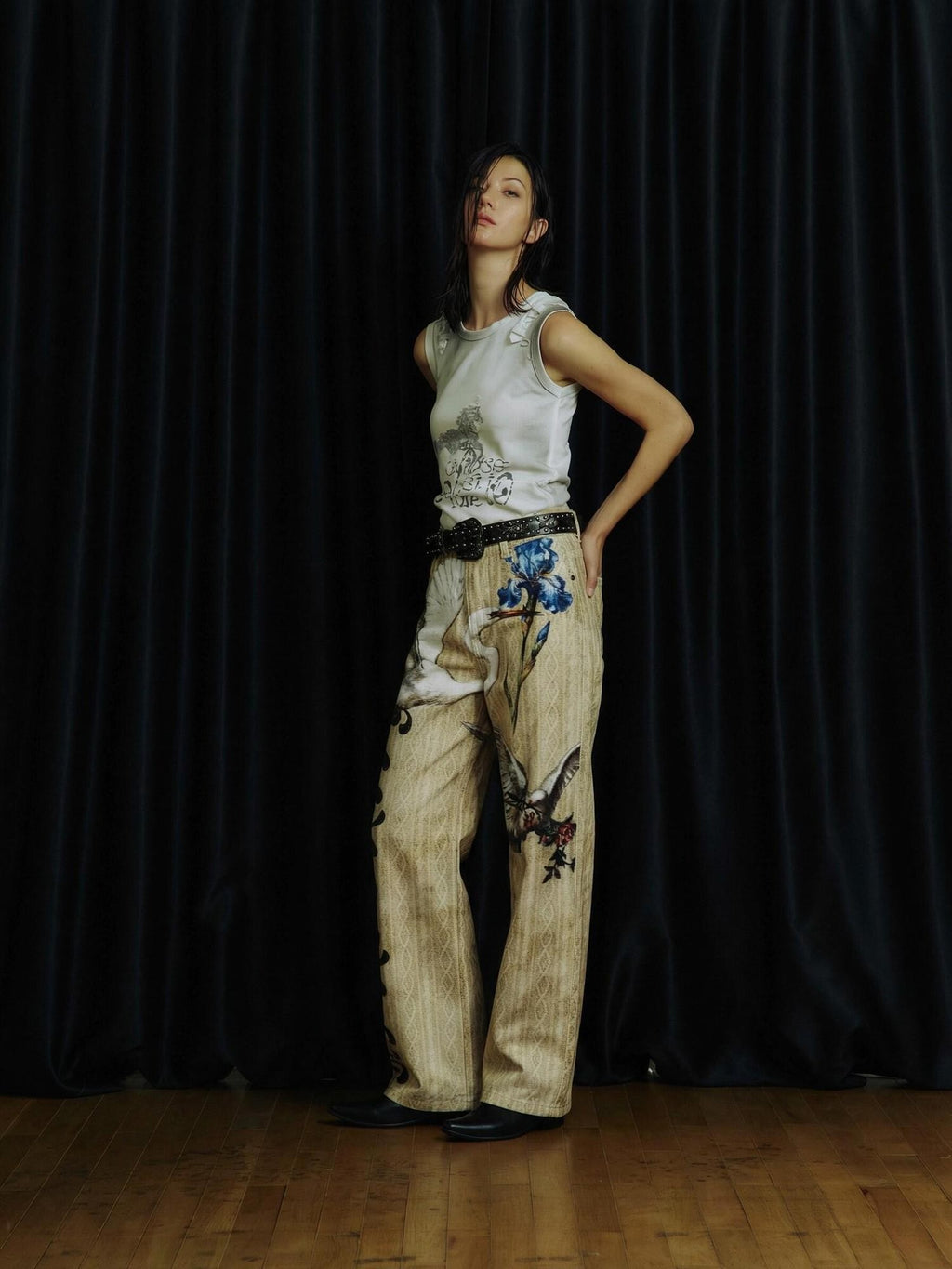 APRIORITY Beige 3d Printed Bird And Floral Women's Cotton Straight-leg Jeans