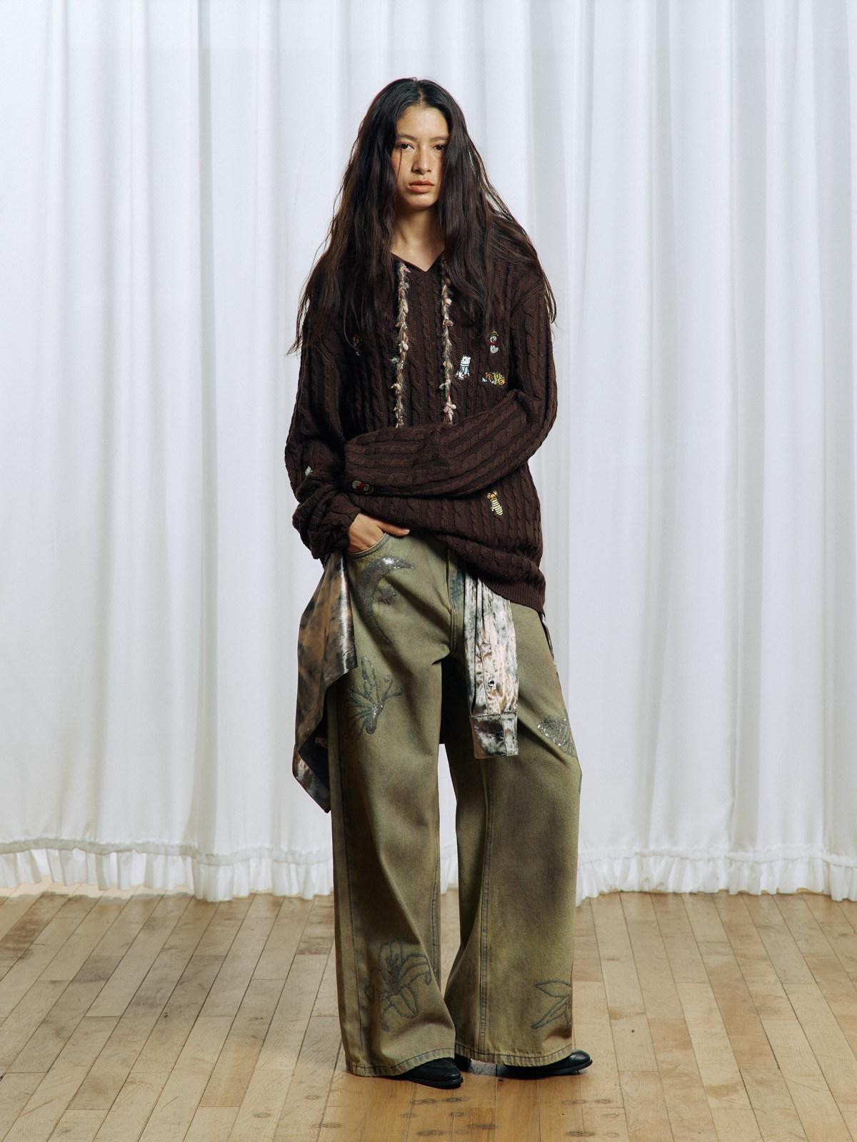 APRIORITY Brown Animal Embroidered Hooded Women's Wool Blend Pullover Sweaters