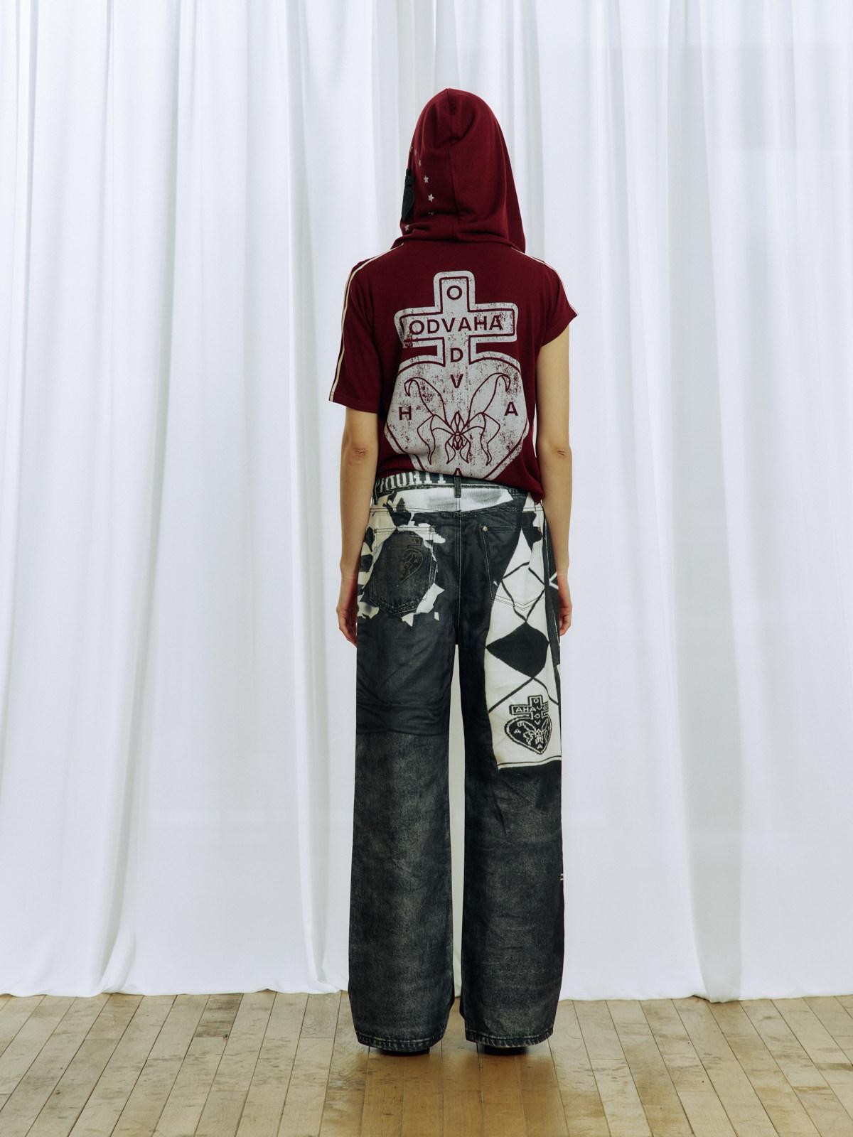 APRIORITY Brushed Studded 3d Digital Print Women's Combed Cotton Denim Straight-leg Jeans