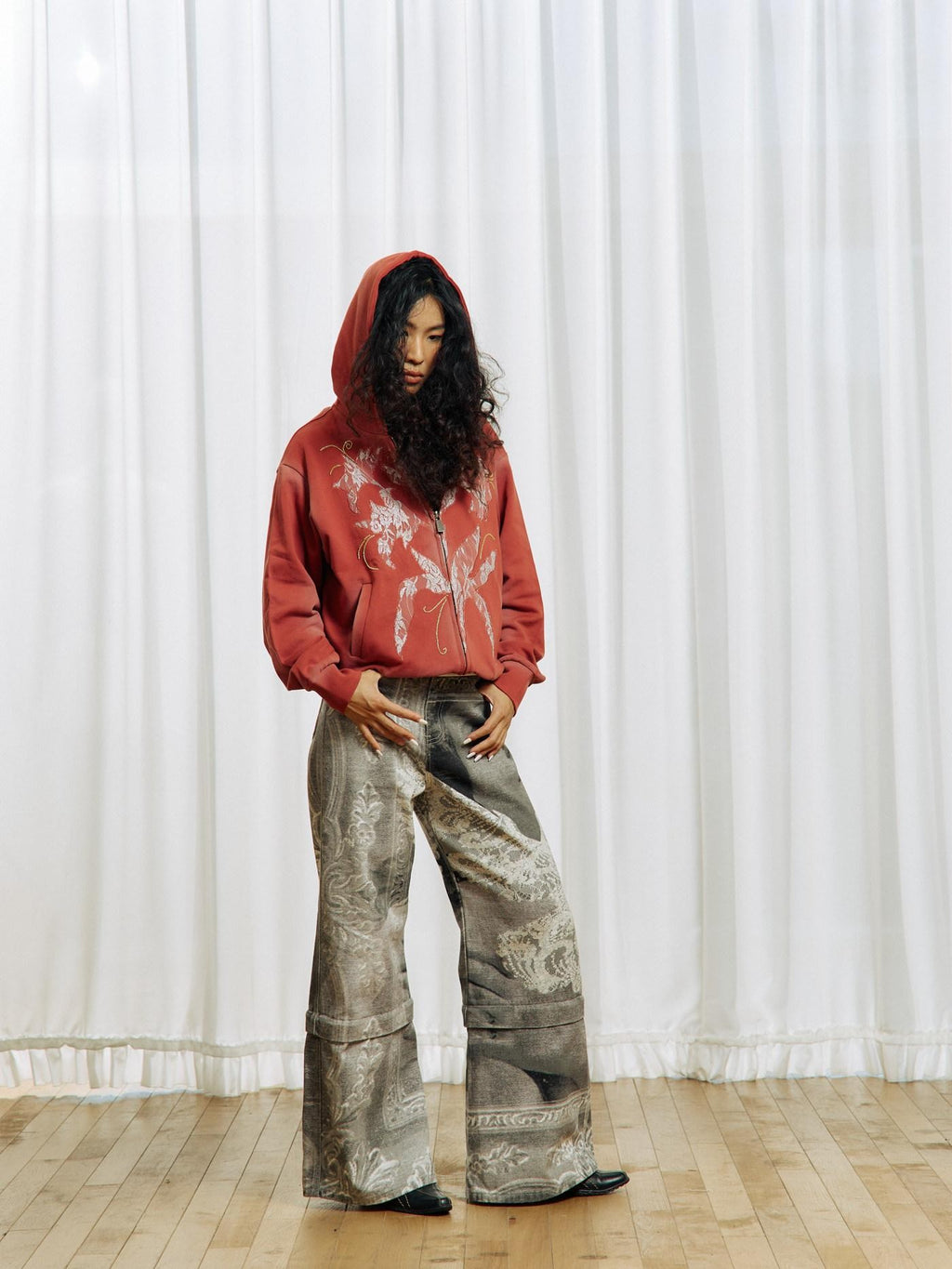 APRIORITY Burgundy Lily Floral Lace Embroidered Distressed Women's Cotton Zip-up Hoodies