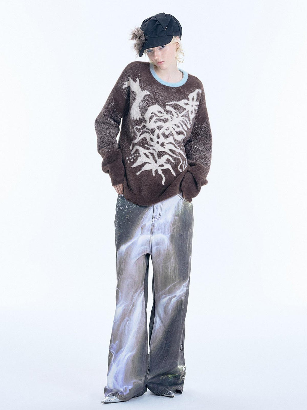 APRIORITY Dark Brown Floral Bird Loose Silhouette Women's Nylon Sweaters