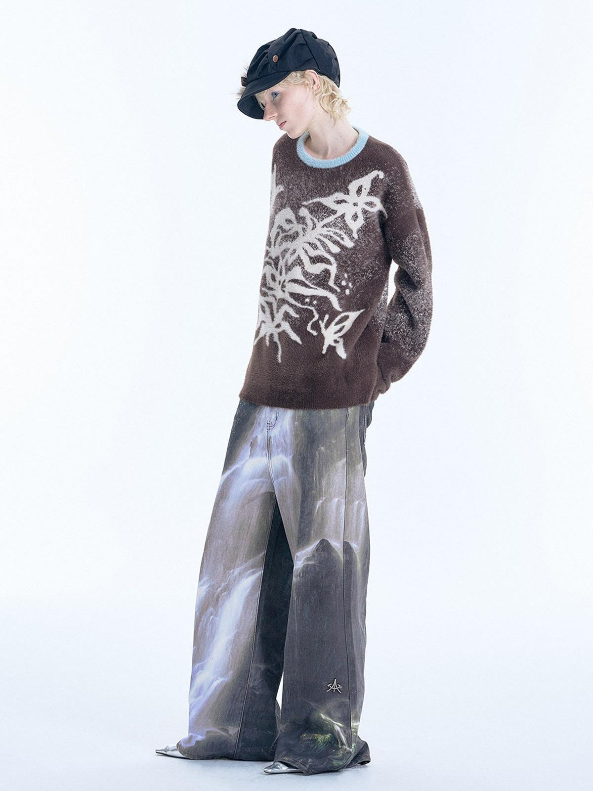 APRIORITY Dark Brown Floral Bird Loose Silhouette Women's Nylon Sweaters