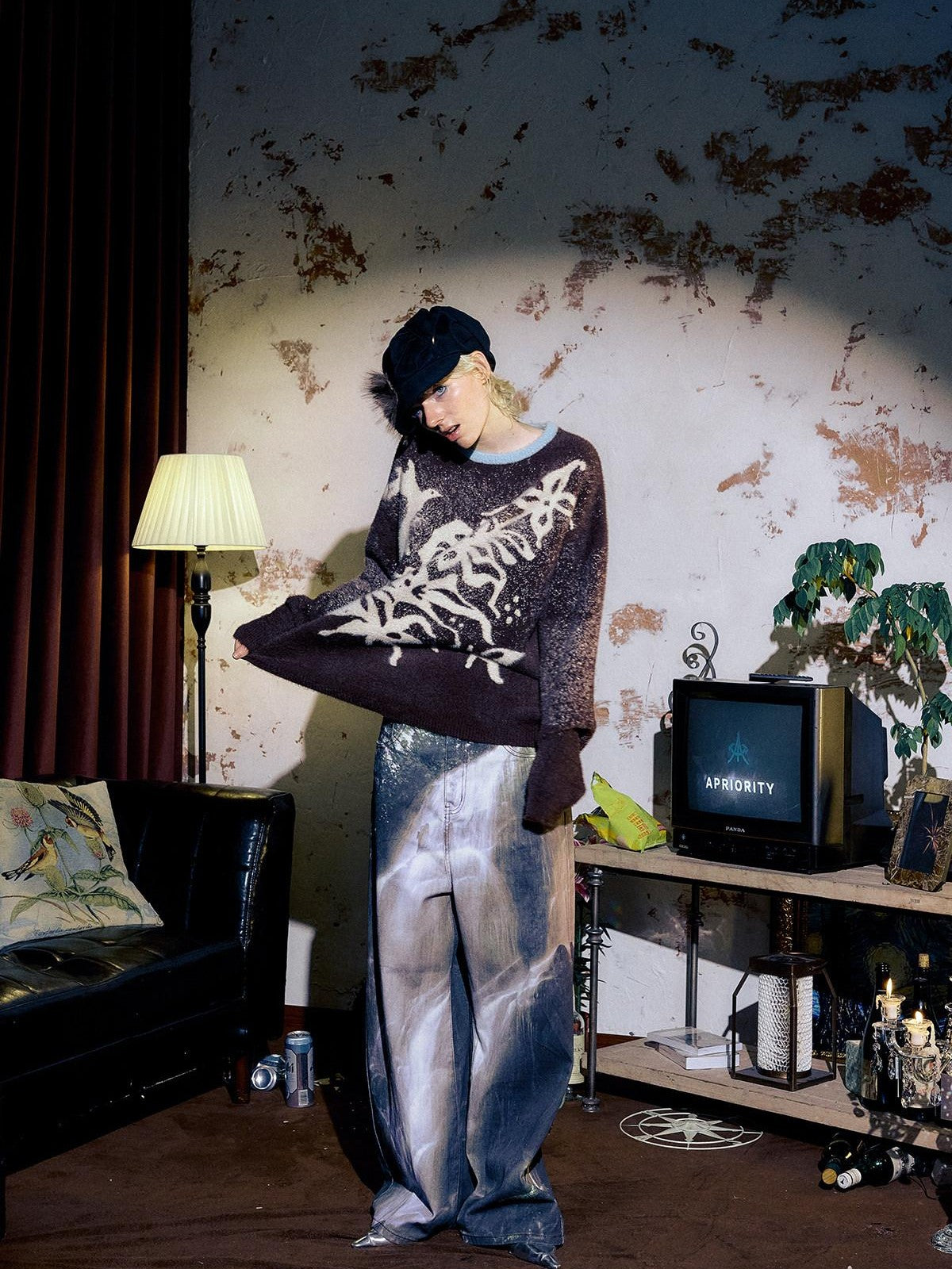 APRIORITY Dark Brown Floral Bird Loose Silhouette Women's Nylon Sweaters