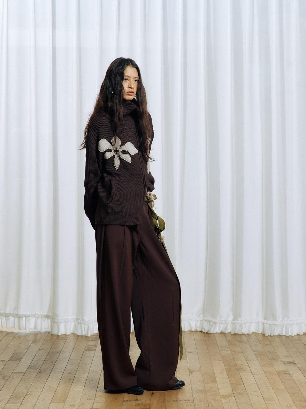 APRIORITY Deep Brown Floral Applique Waist Belt Women's Polyester Tailored Pants