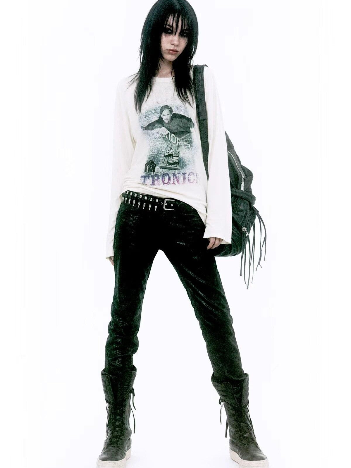APRIORITY Digital Figure Distressed Rhinestone Women's Cotton Long Sleeve T-shirts