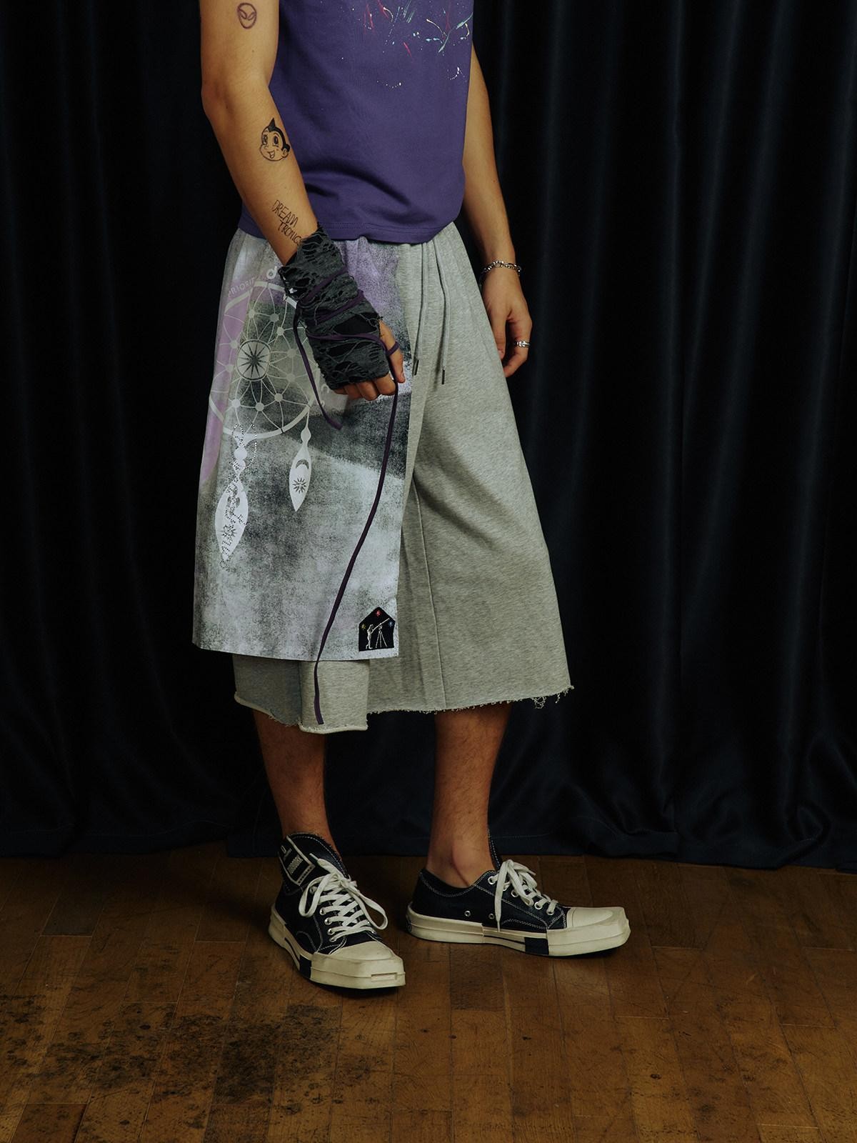APRIORITY Dreamcatcher Print Skirt Panel Rolled Hem Drawstring Women's Athletic Shorts