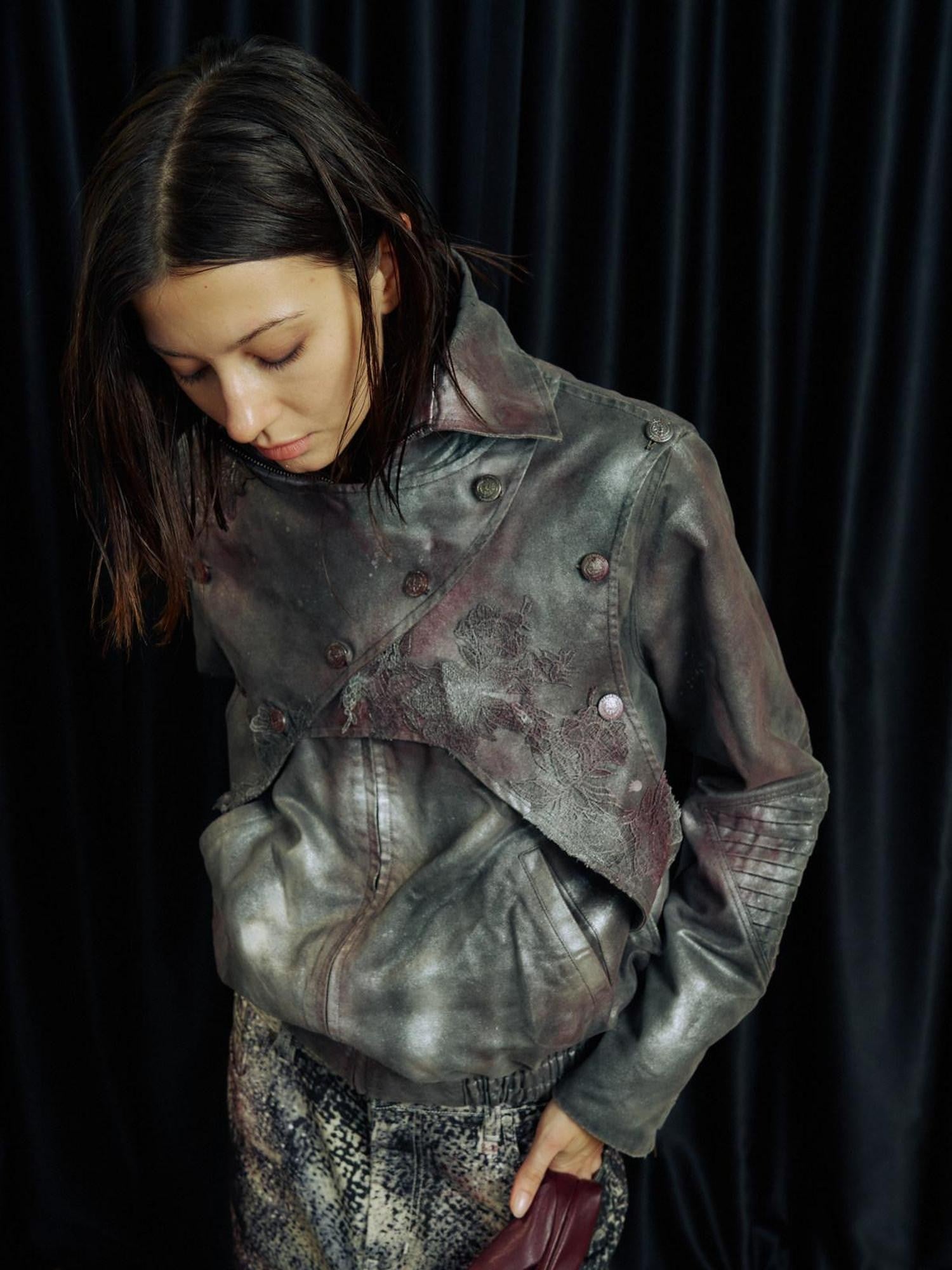 APRIORITY Faded Spray Color Pleated Armor High Collar Women's Pu Leather Jackets
