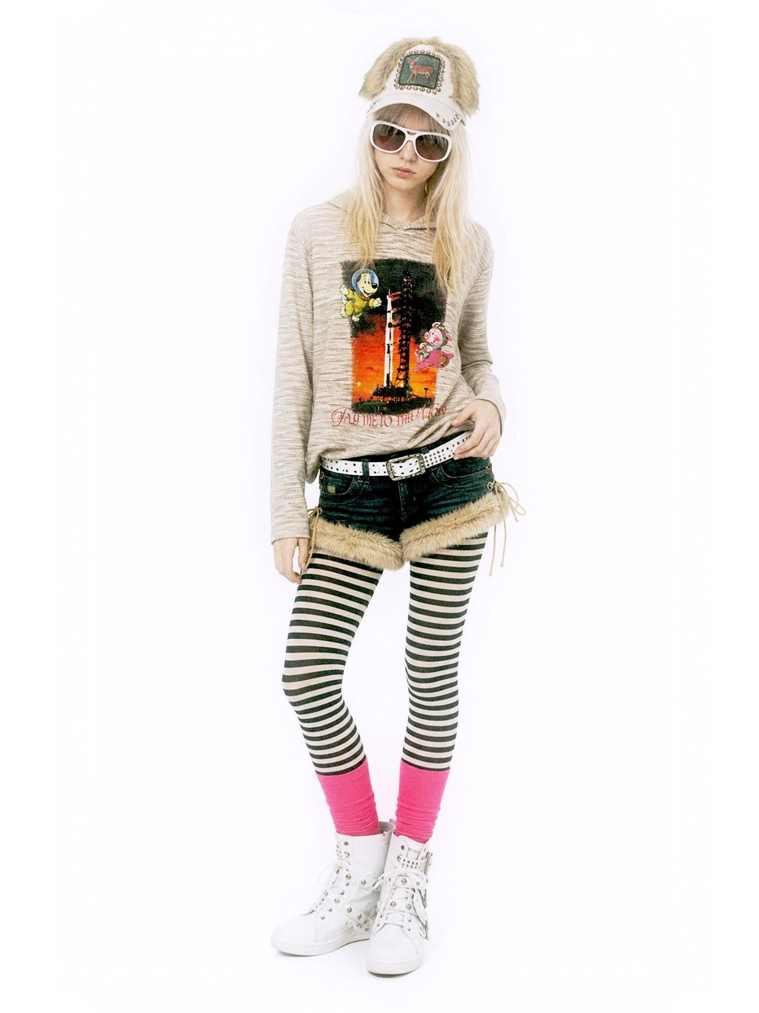 APRIORITY Rhinestone Print 3d Textured Striped Women's Polyester Cotton Hoodies