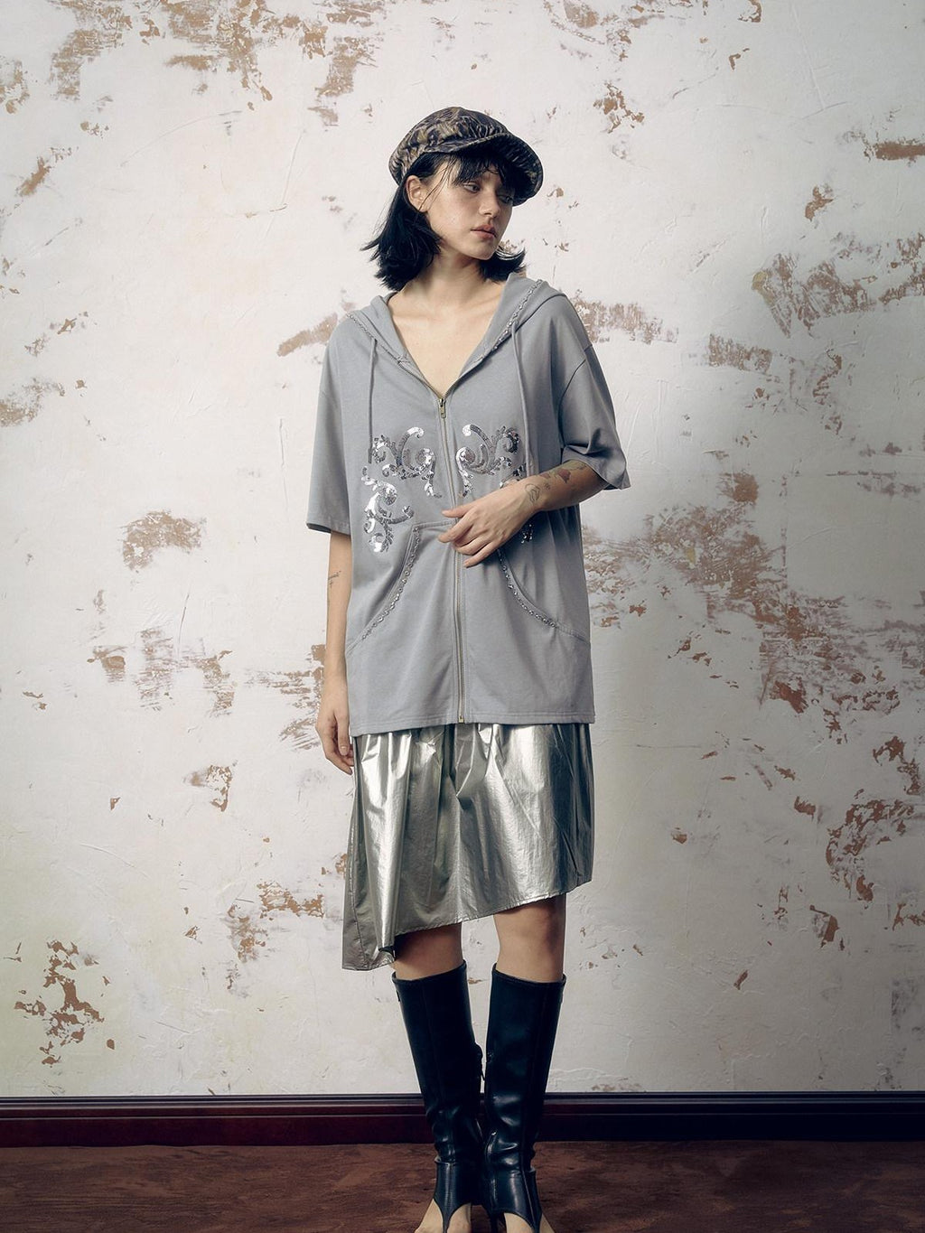 APRIORITY Shiny Silver Asymmetrical Triangle Panel Women's Pu Nylon Midi Skirts