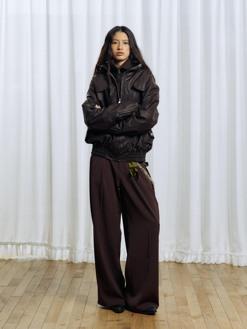 APRIORITY Stand Collar Waxed Stowable Hood Striped Embroidery Women's Leather Jackets