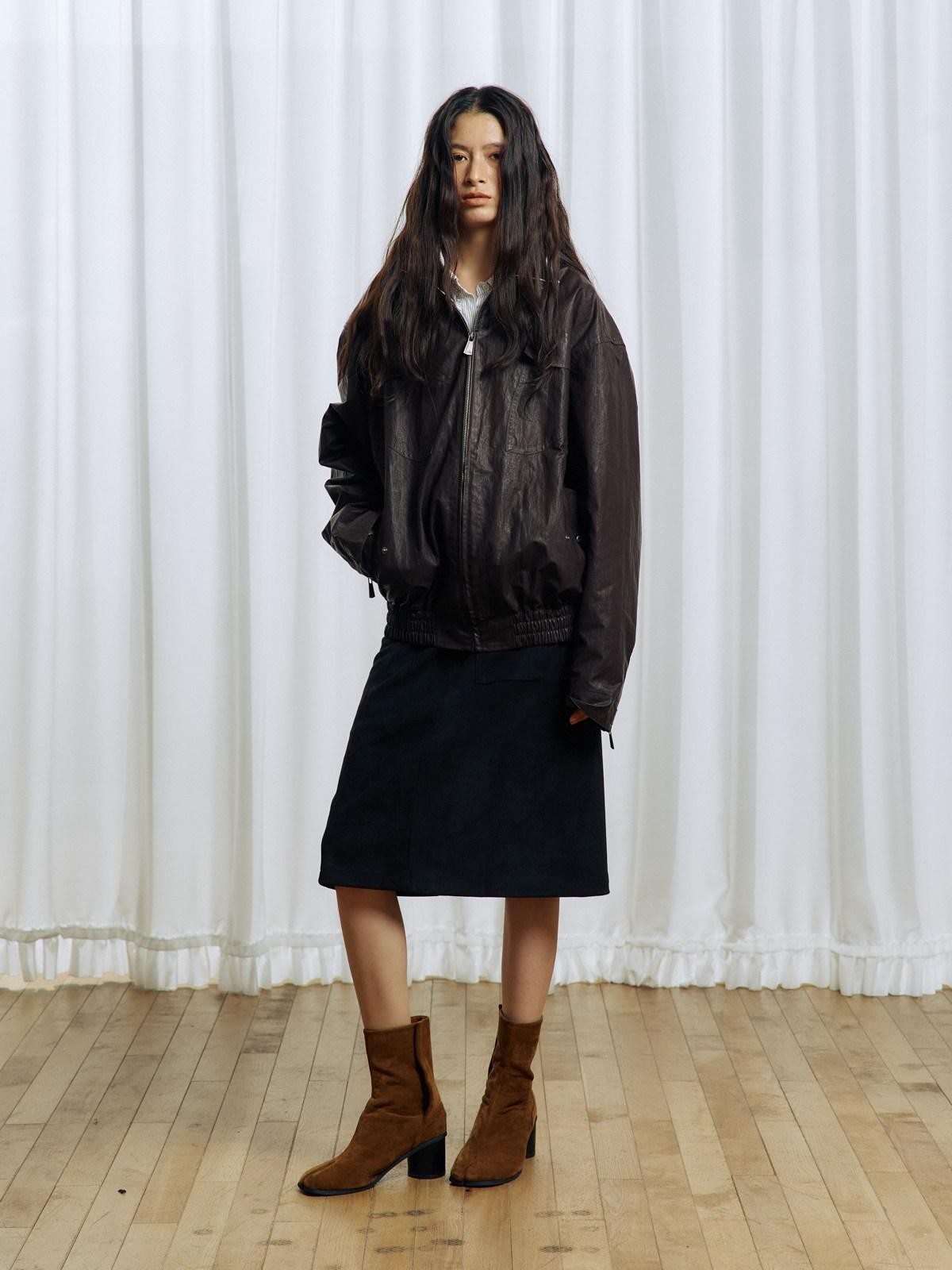 APRIORITY Stand Collar Waxed Stowable Hood Striped Embroidery Women's Leather Jackets