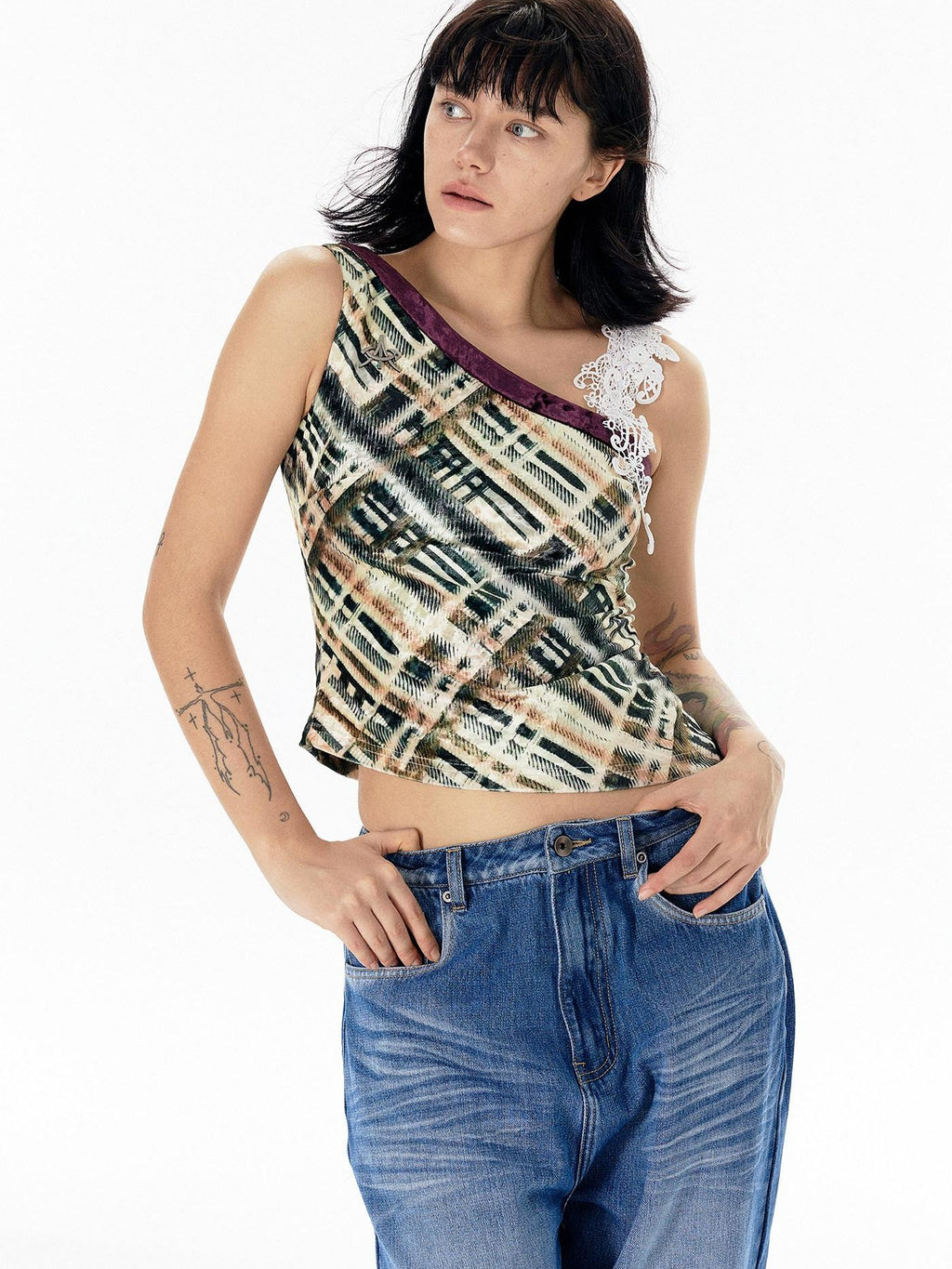 APRIORITY Striped Applique Embroidery Lace Velvet Slim Women's Polyester Blend Tank Tops