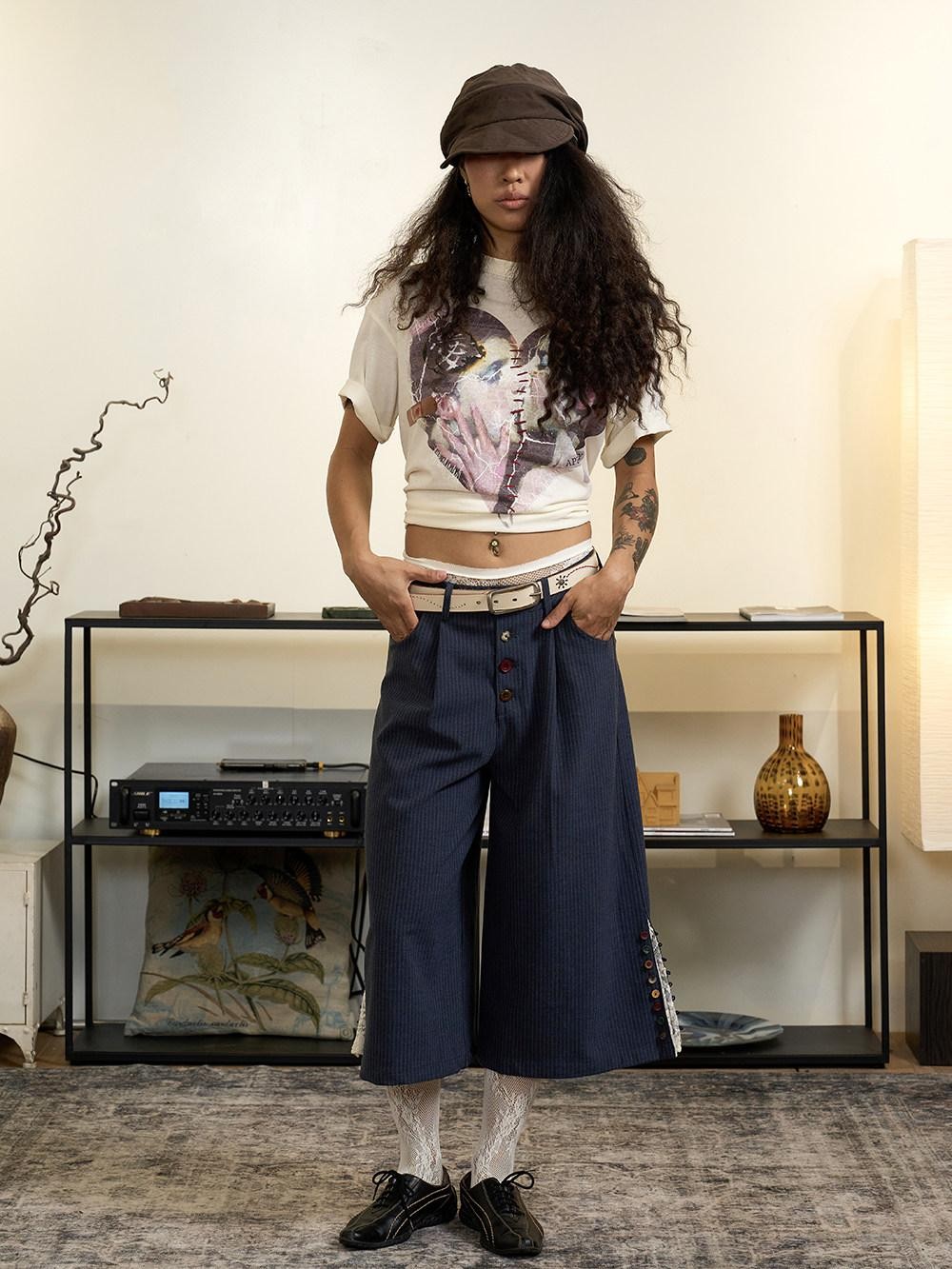 APRIORITY Striped Lace Patchwork Pleated Hem Women's Polyester Blend Tailored Shorts