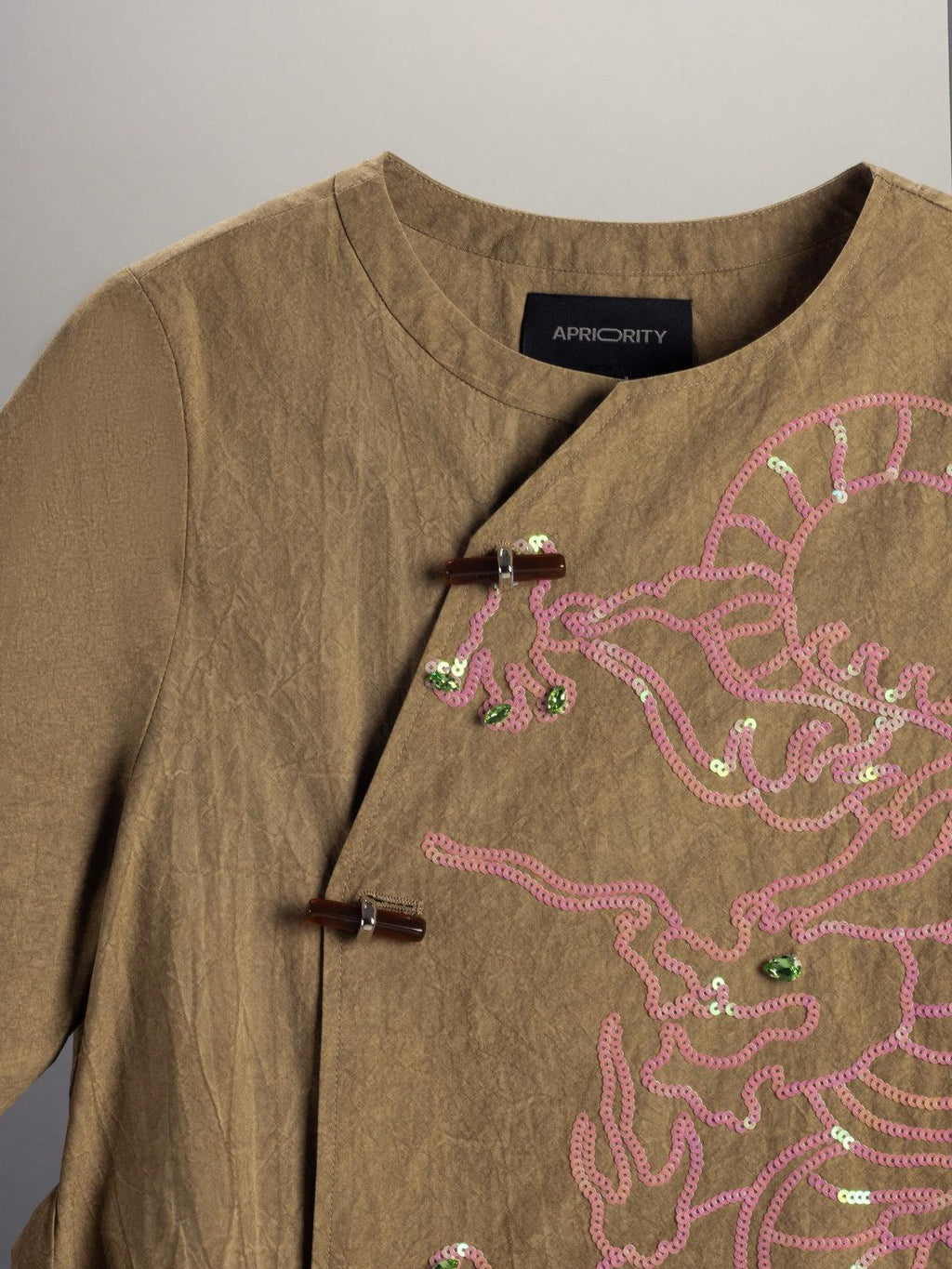 APRIORITY Suede Brown Sequin Embroidered Dragon Mandarin Collar Women's Cotton Shirts