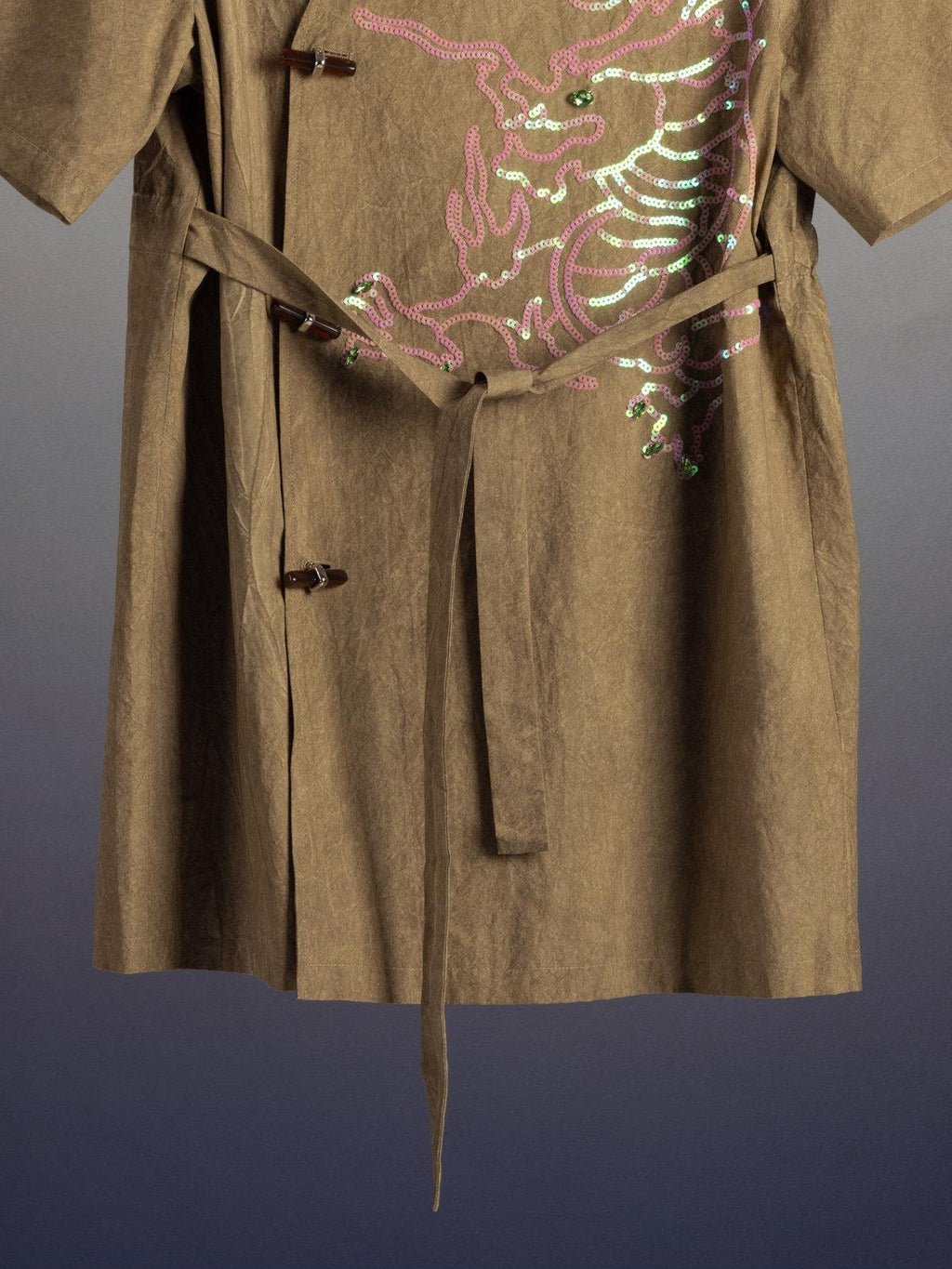 APRIORITY Suede Brown Sequin Embroidered Dragon Mandarin Collar Women's Cotton Shirts