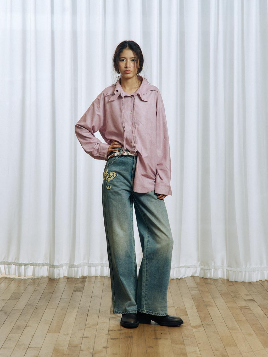 APRIORITY Vintage Floral Rope Embroidered Women's Washed Denim Straight-leg Jeans