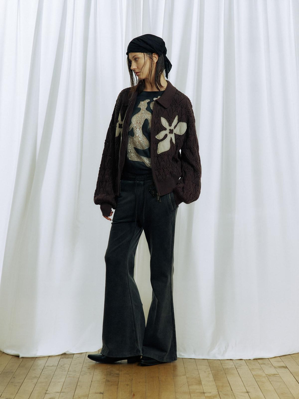 APRIORITY Washed Black Knitted Slim Mid Waist Pocket Women's Cotton Flare Pants
