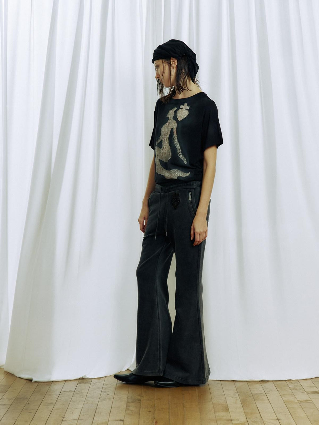 APRIORITY Washed Black Knitted Slim Mid Waist Pocket Women's Cotton Flare Pants