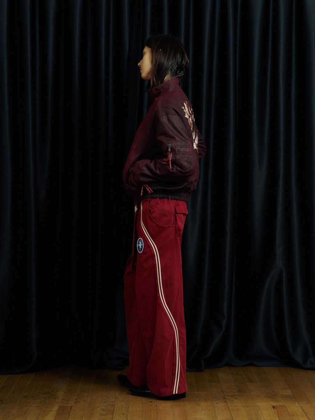 APRIORITY Washed Red White Ink Bow Print Elastic Waist Badge Women's Cotton Sweatpants