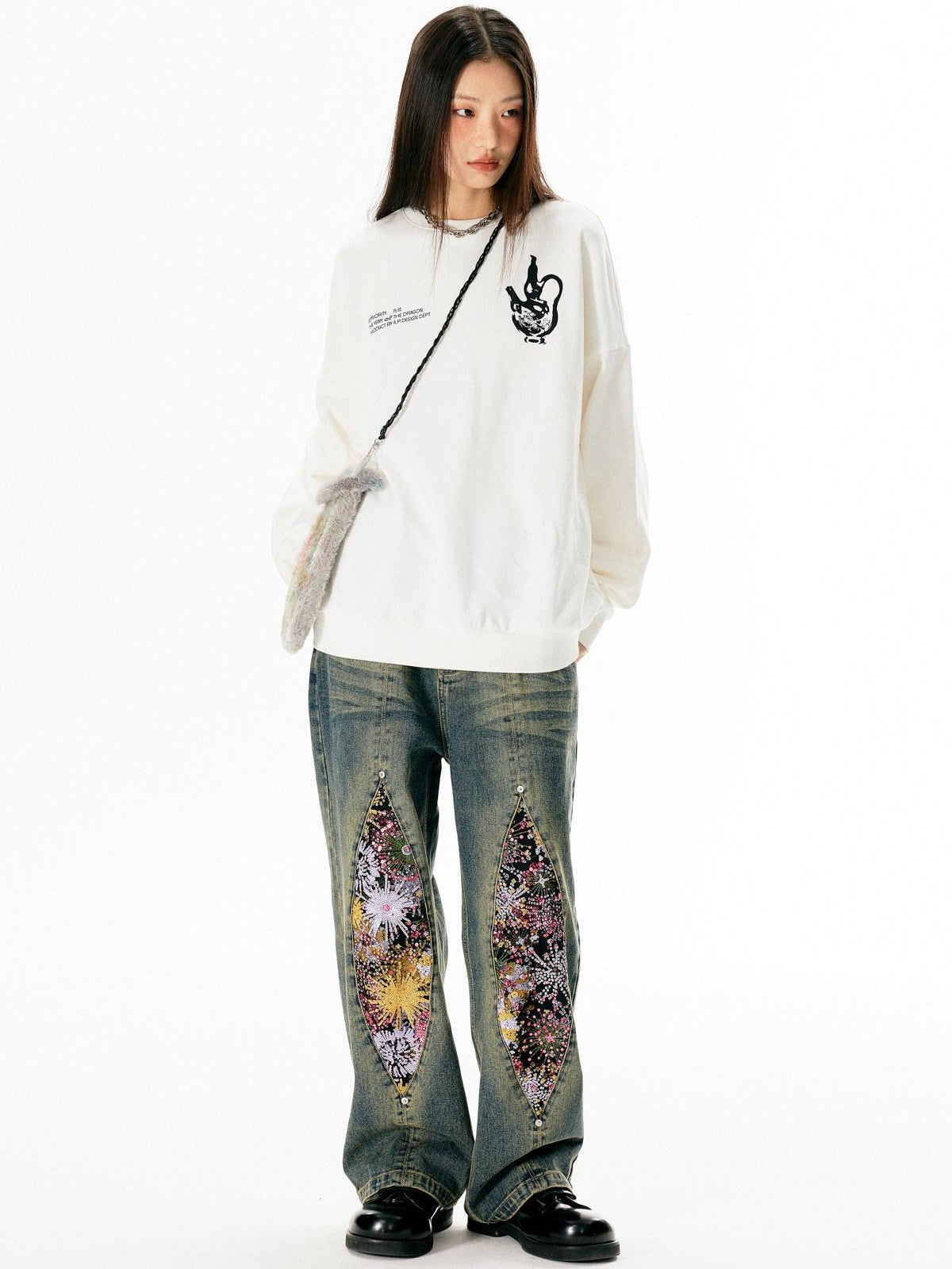 APRIORITY Washed Vintage Distressed Mid Rise Women's Denim Straight-leg Jeans