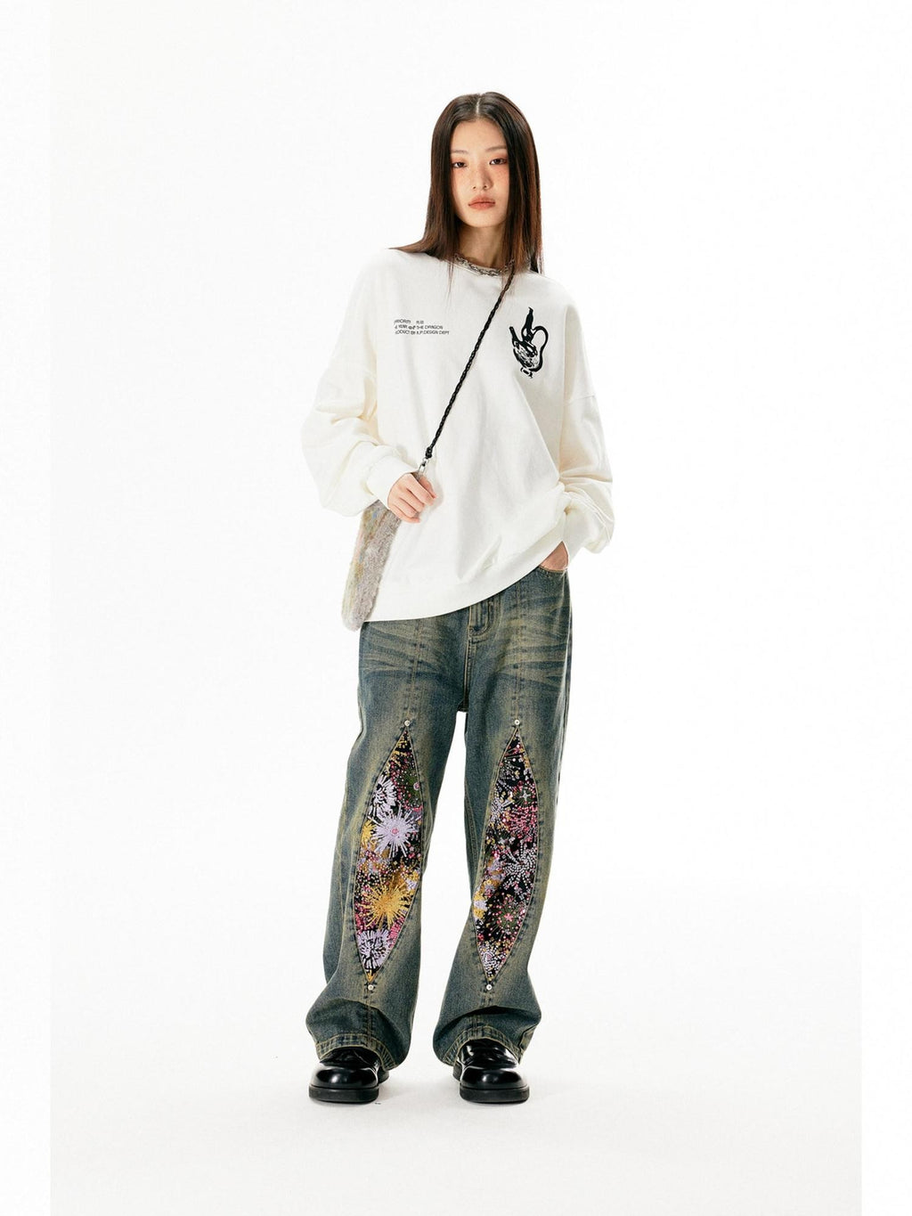 APRIORITY Washed Vintage Distressed Mid Rise Women's Denim Straight-leg Jeans