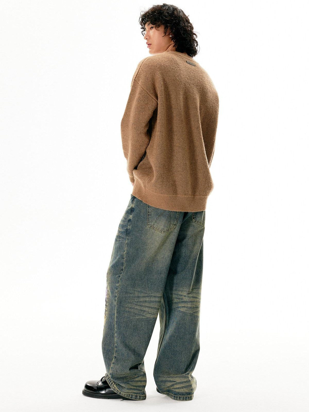 APRIORITY Washed Vintage Distressed Mid Rise Women's Denim Straight-leg Jeans