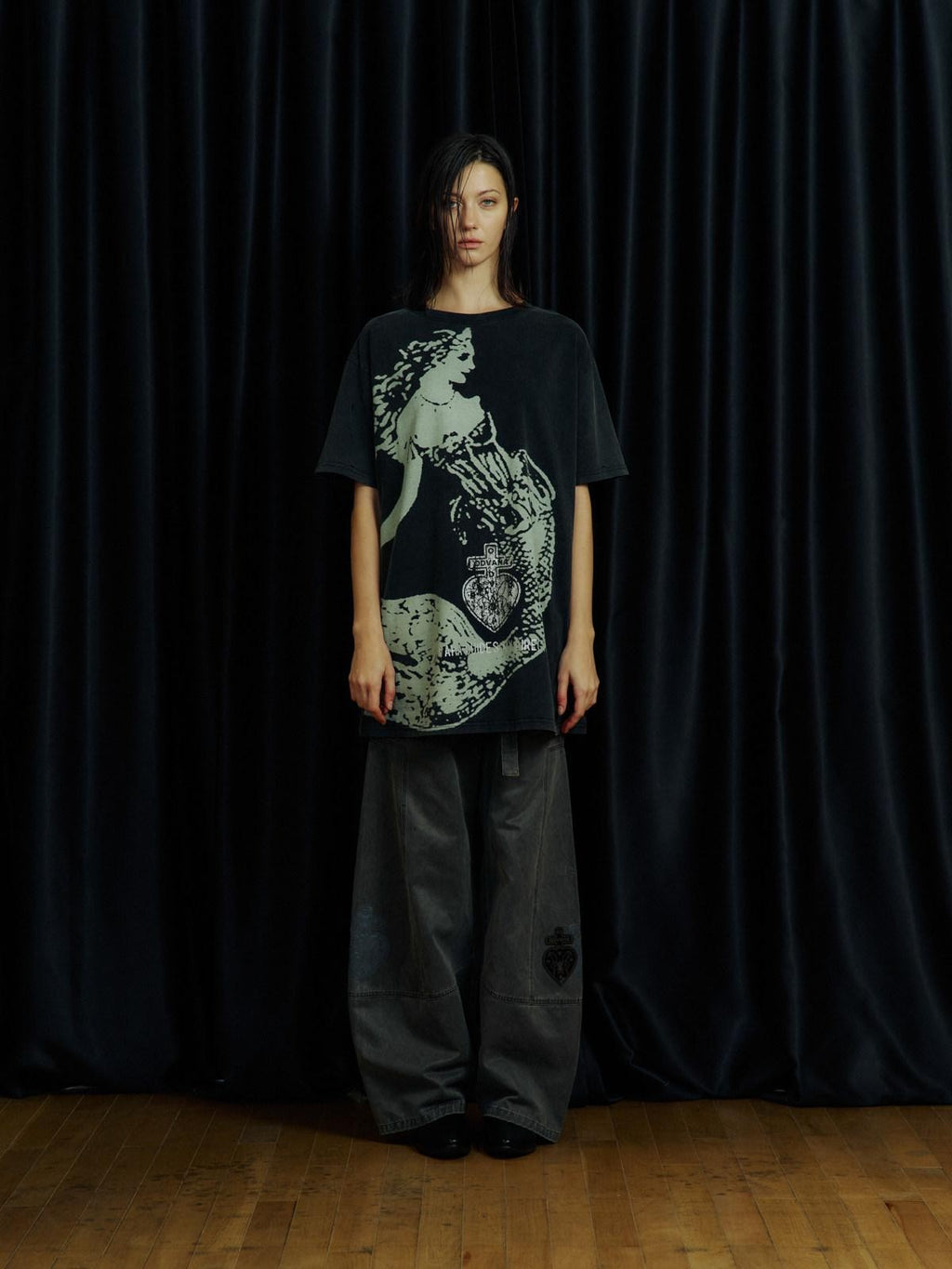 APRIORITY Waxed Enzyme Washed Multi Pocket Curved Cut Women's Polyester Cotton Cargo Pants